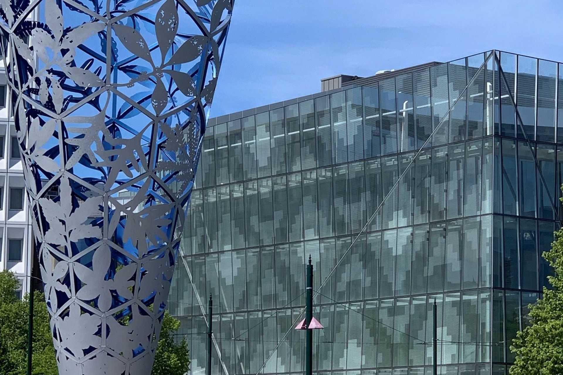 The transparent and open nature of the building creates a better connection between the Square and the retail and hospitality areas. Courtesy of Sheppard & Rout Architects.