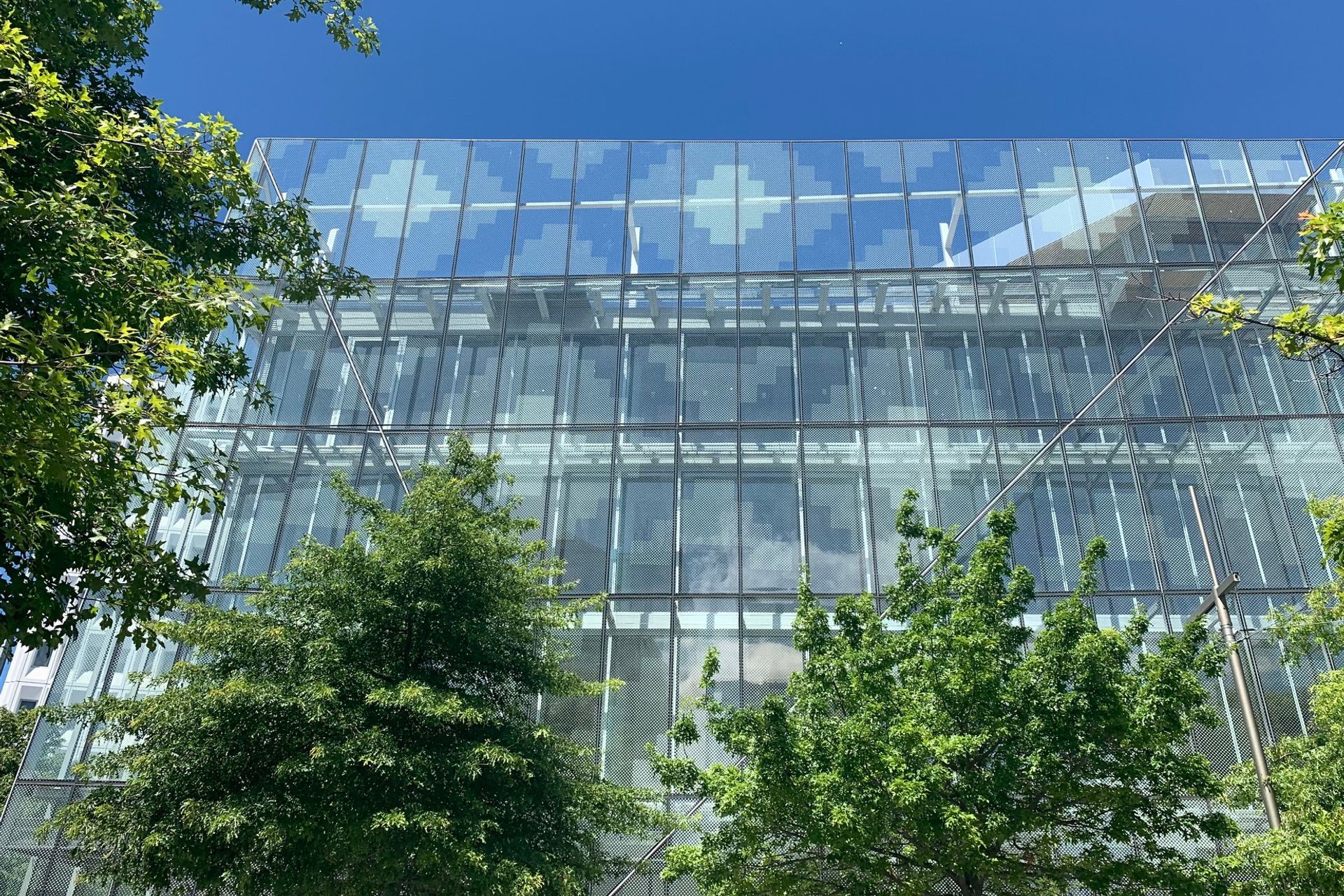 The rooftop restaurant is surrounded in glazing, creating a spectacular outlook over the city. Photograph courtesy of Sheppard &amp; Rout Architects.