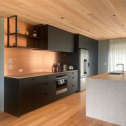 Two couples, one beautiful bach build