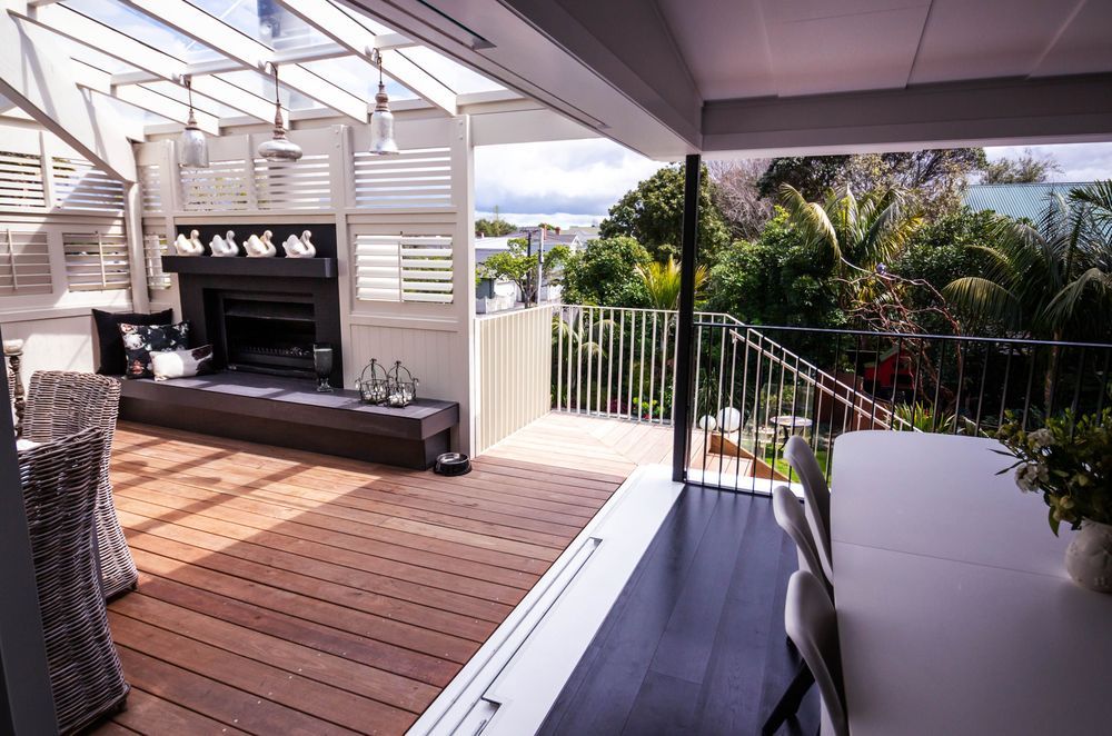 The owners of this house wanted a decking timber that was in keeping with the home's architectural features and that offered a eco-friendly option—Hurford’s Organic Decking was the solution.