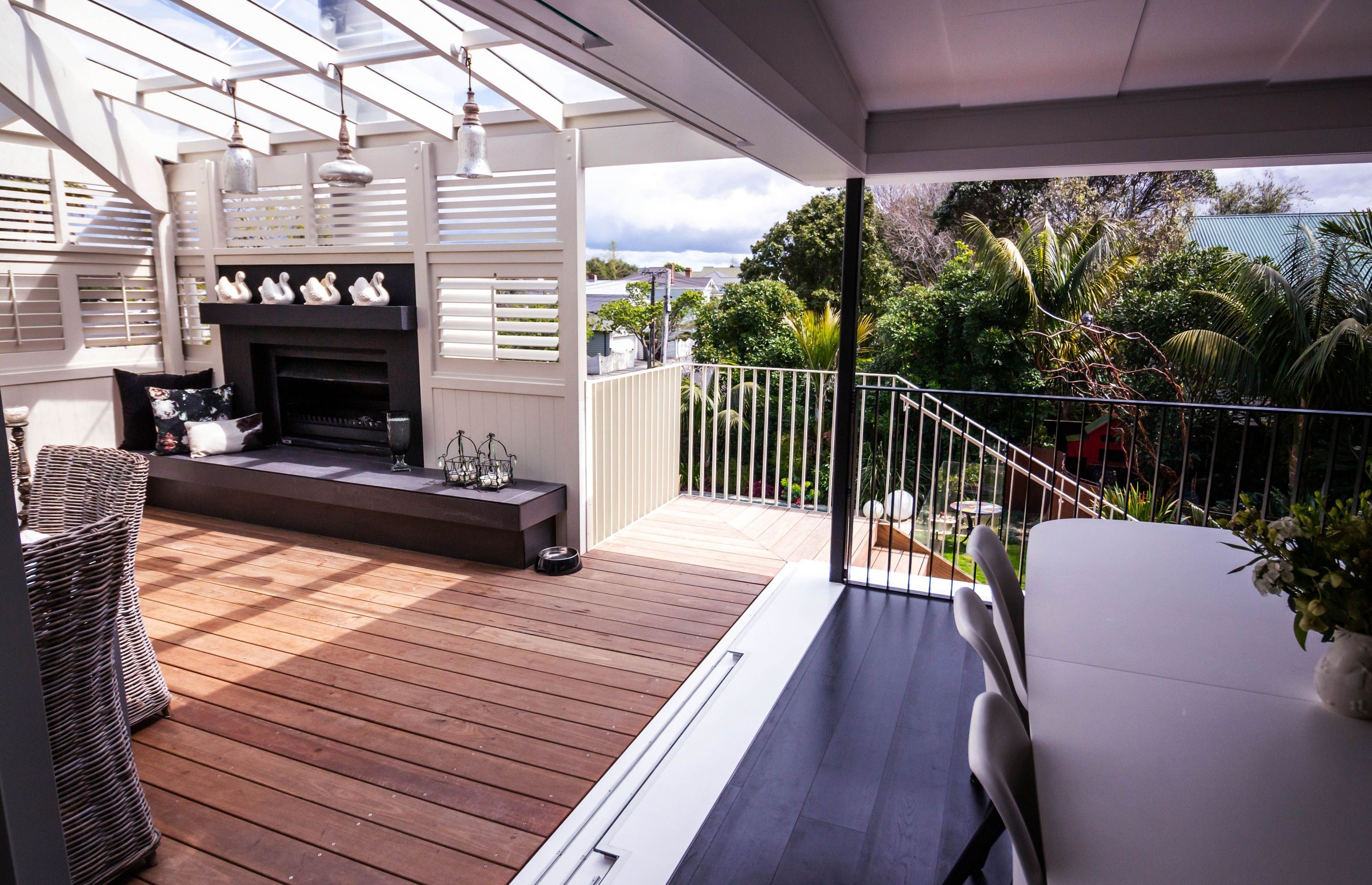 The owners of this house wanted a decking timber that was in keeping with the home's architectural features and that offered a eco-friendly option—Hurford’s Organic Decking was the solution.