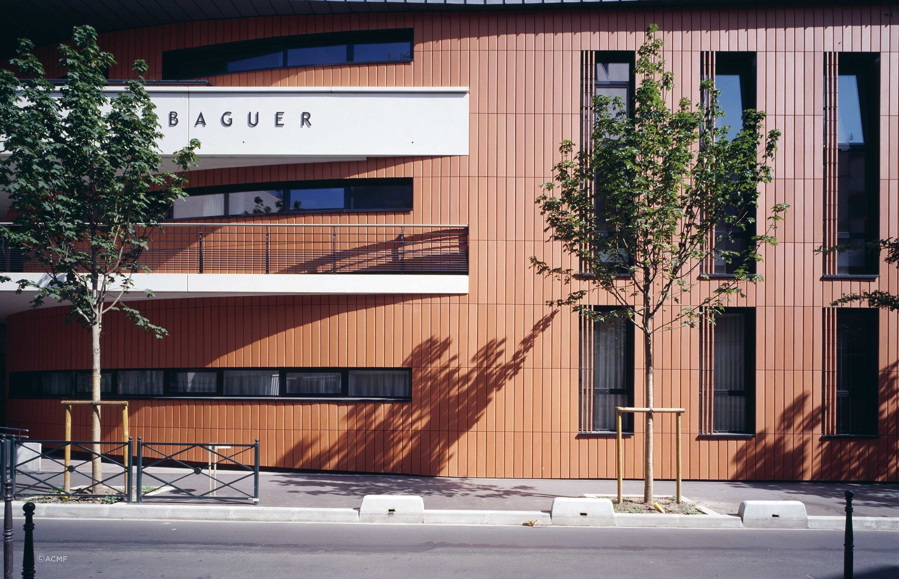 Terracotta cladding that commands your attention, a choice that is fast-becoming a modern trend.