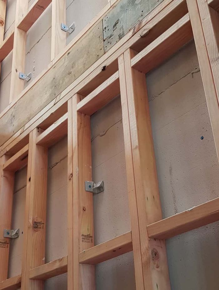The INTEGRA Central Barrier Intertenancy Wall system can be installed with either timber or steel framing and there are specifications for various plasterboard linings depending on the required acoustic rating.