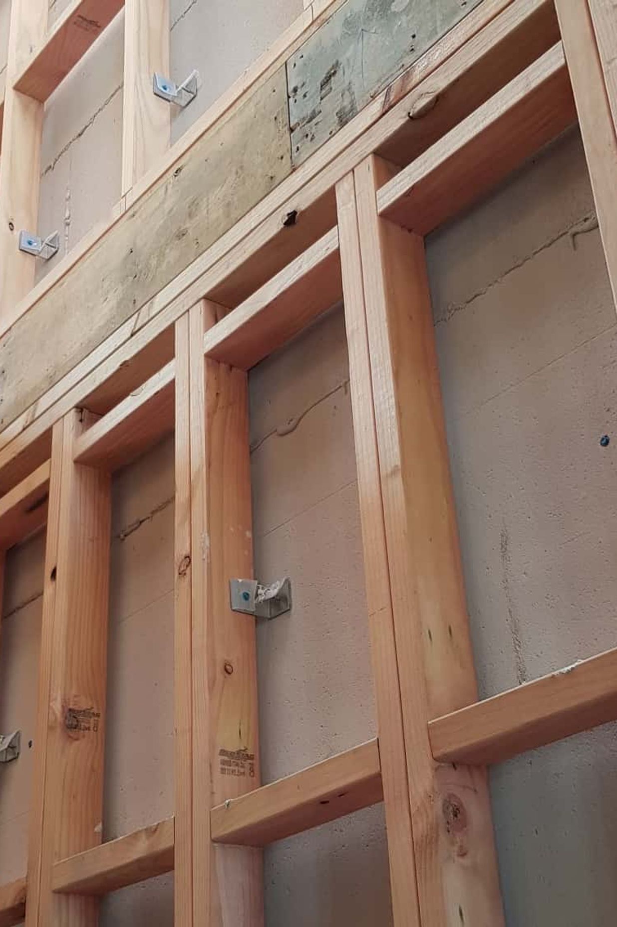 The INTEGRA Central Barrier Intertenancy Wall system can be installed with either timber or steel framing and there are specifications for various plasterboard linings depending on the required acoustic rating.