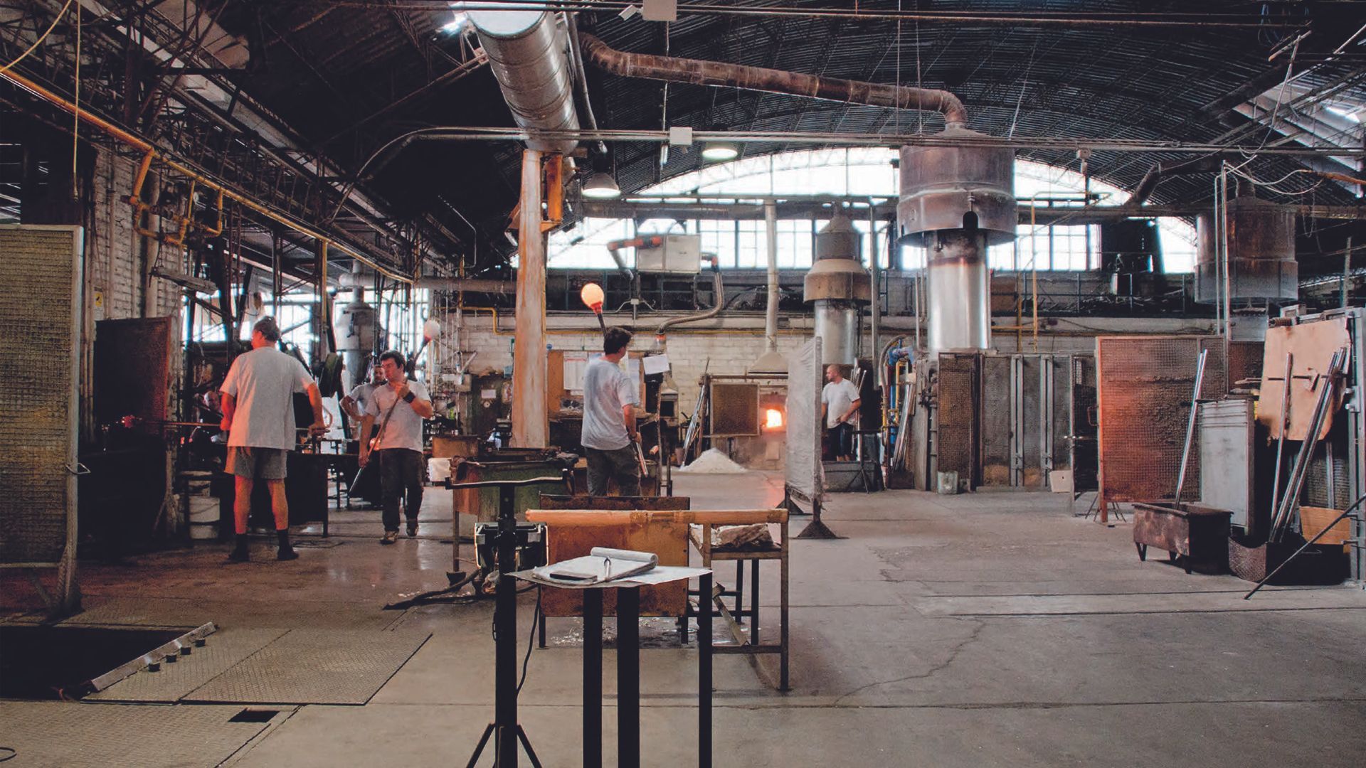 WATCH The Art of Murano Glass: Creating Vistosi lamps video