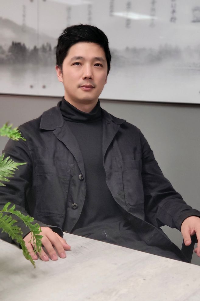 Jason Li from Portal Studio.