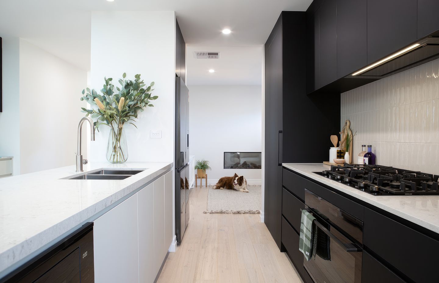 Rise of Black Rangehoods in Modern Kitchens