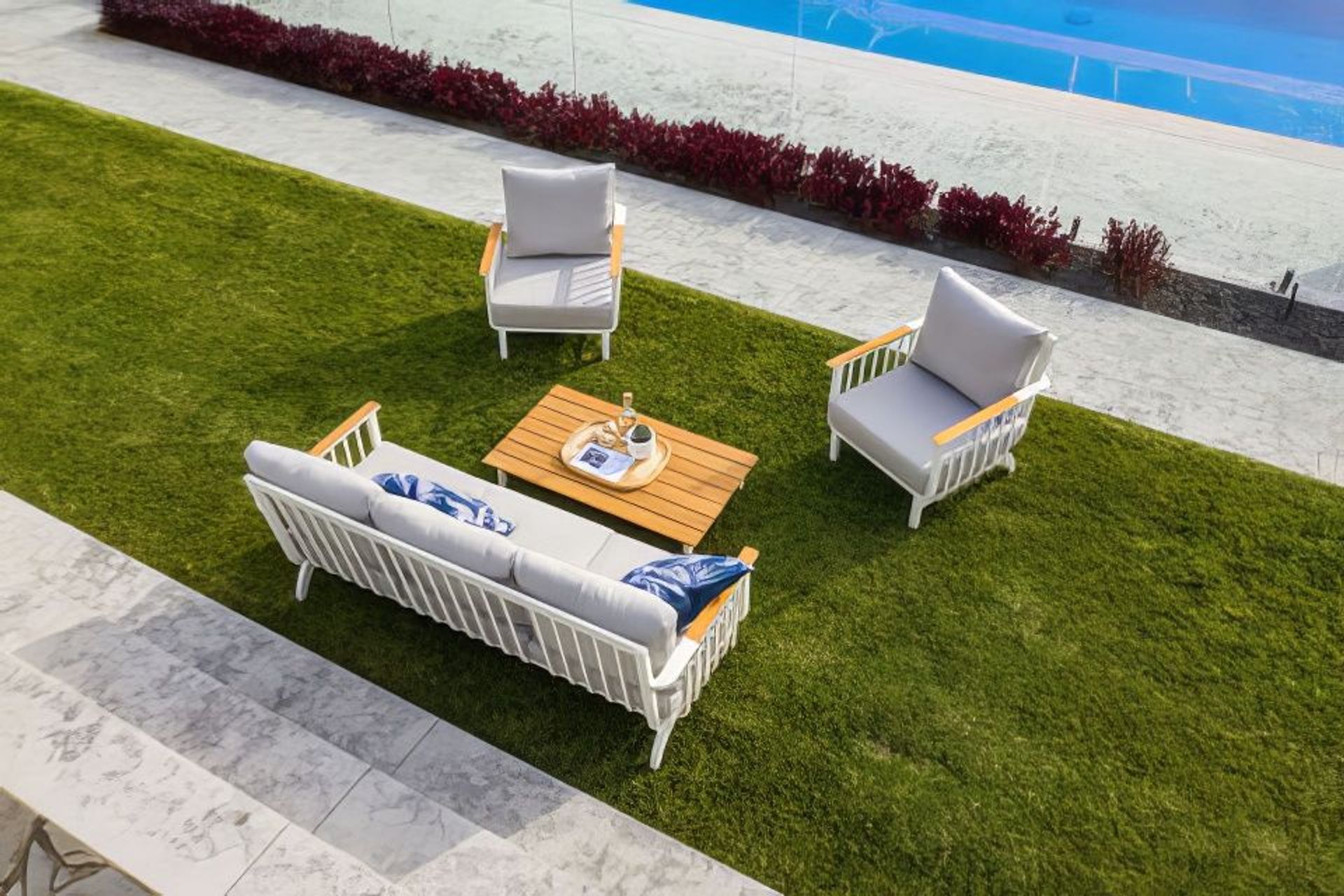 KenthurstRomeTeakLoungeSet5Resize310ec9b5-1fa3-47ab-9b26-a28feea97500480x480ab.jpg