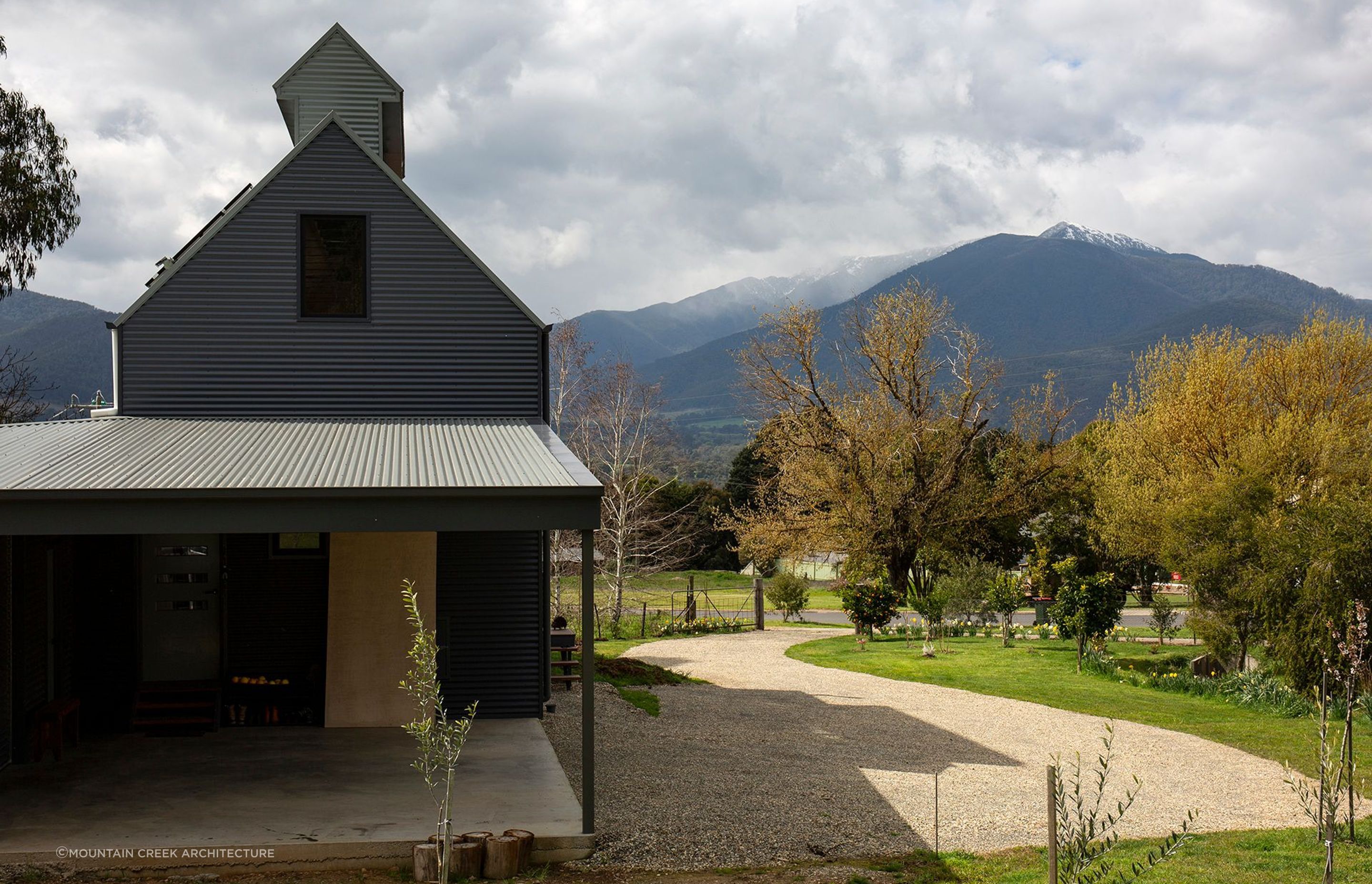The Kiln House offers stunning view of the surrounding mountains. Photographer: Charlie Brown.