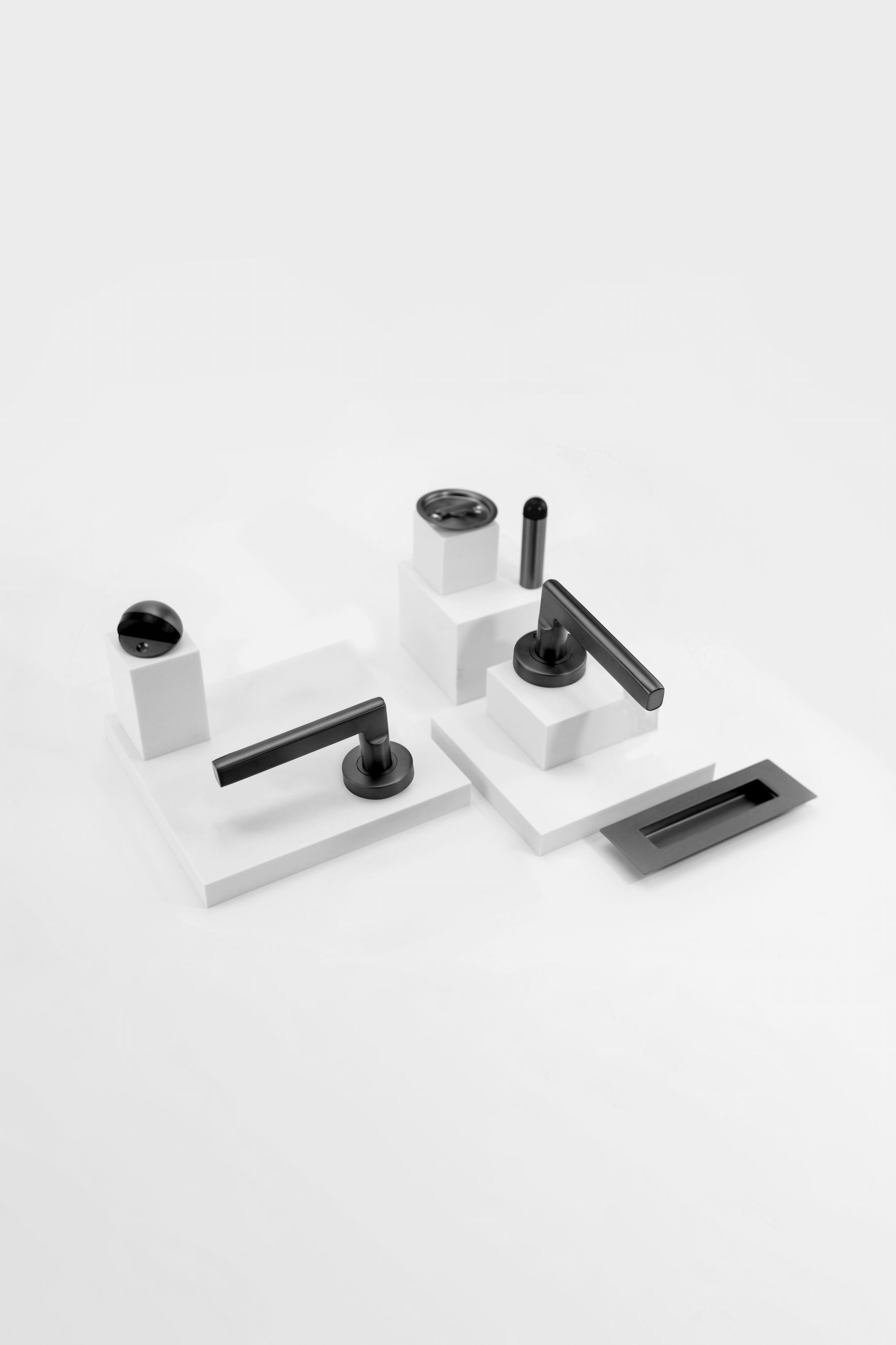 L3-Matt-Black-300ppi-no-hingeno-bolt-copy.jpg