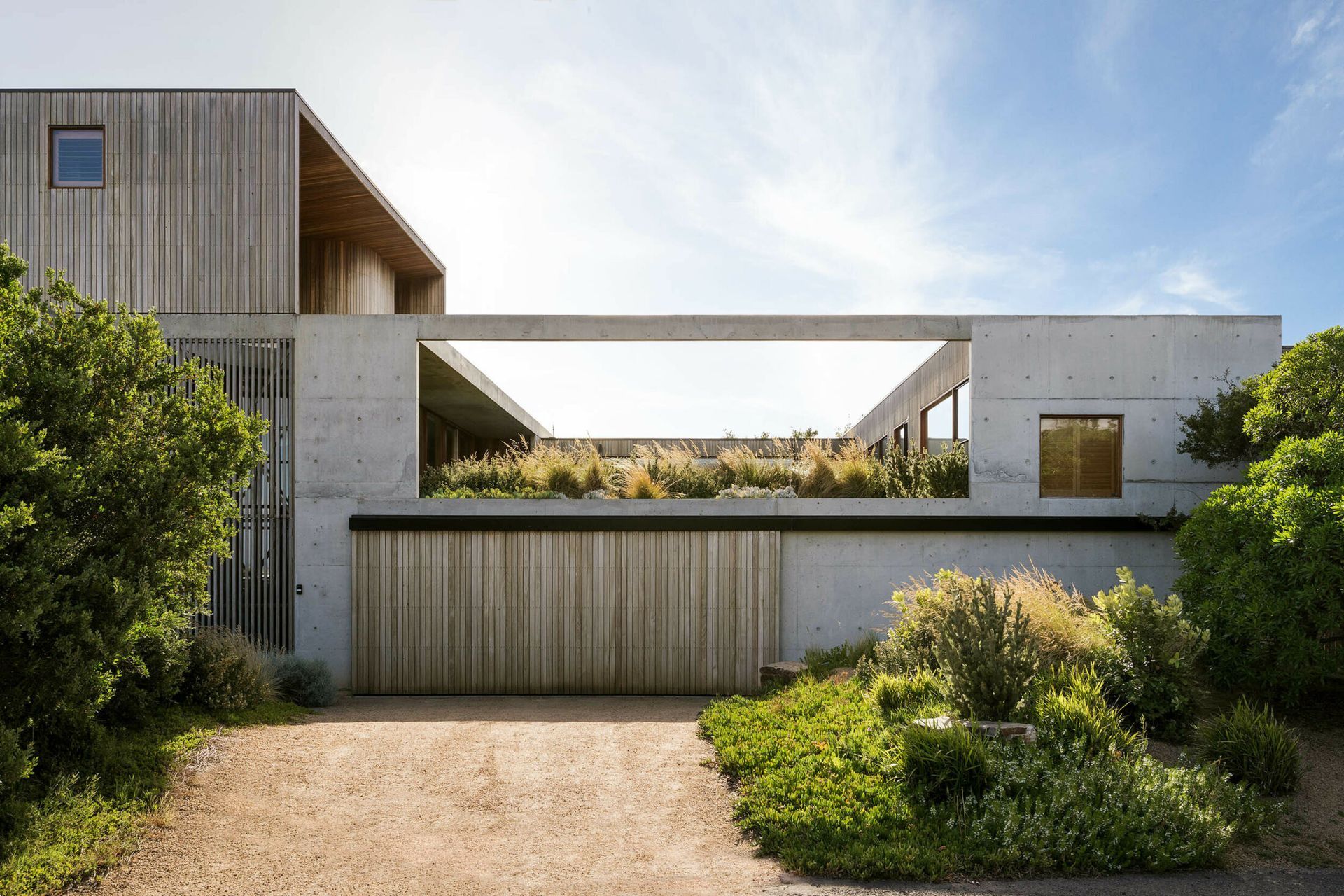 Cliff House by Auhaus Architecture, Bethany Williamson Landscape Architecture | Photography by Derek Swalwell, Mitch Lyons