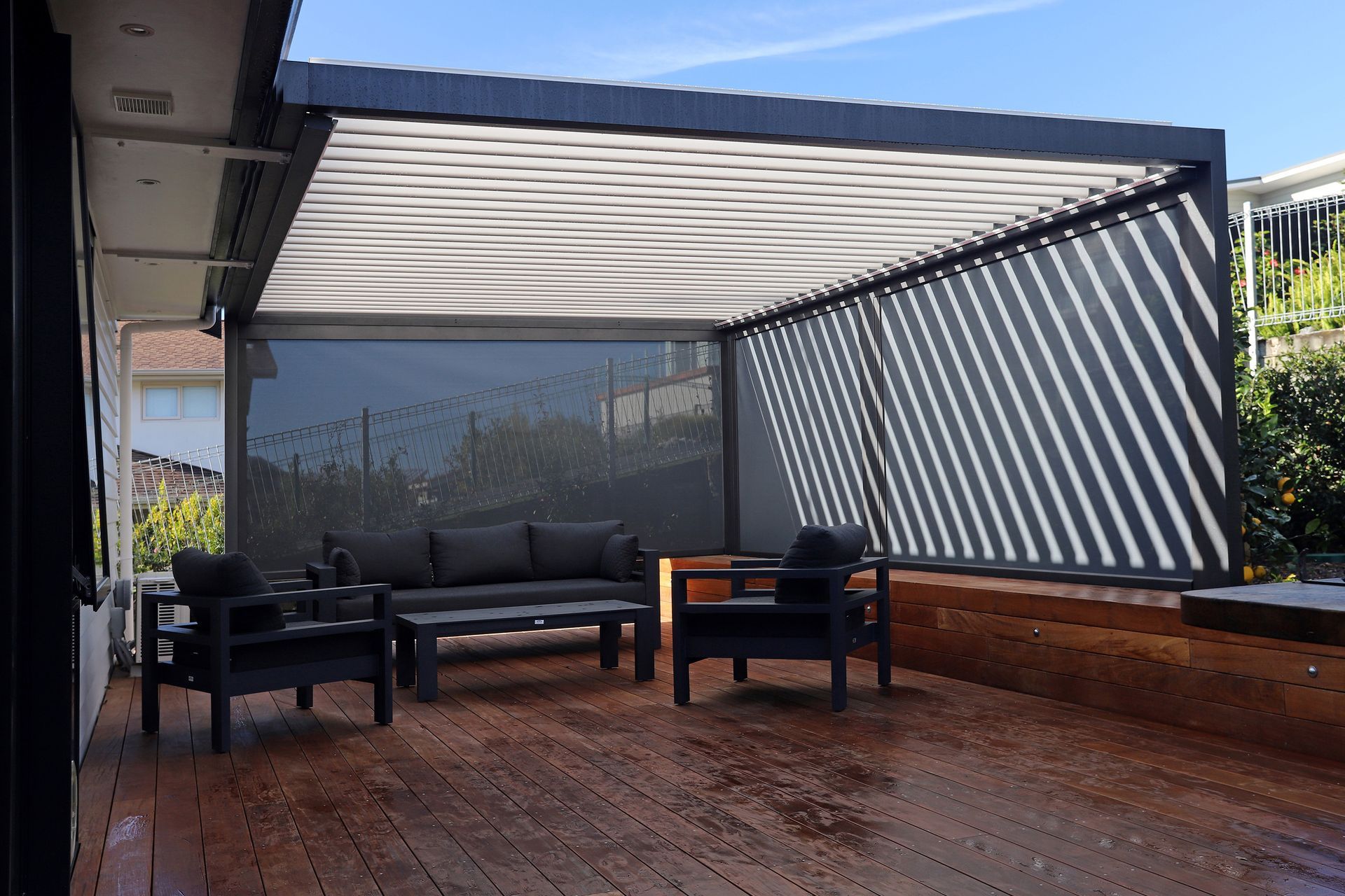 Louvre roofs should be manufactured specifically for New Zealand’s extreme weather conditions.