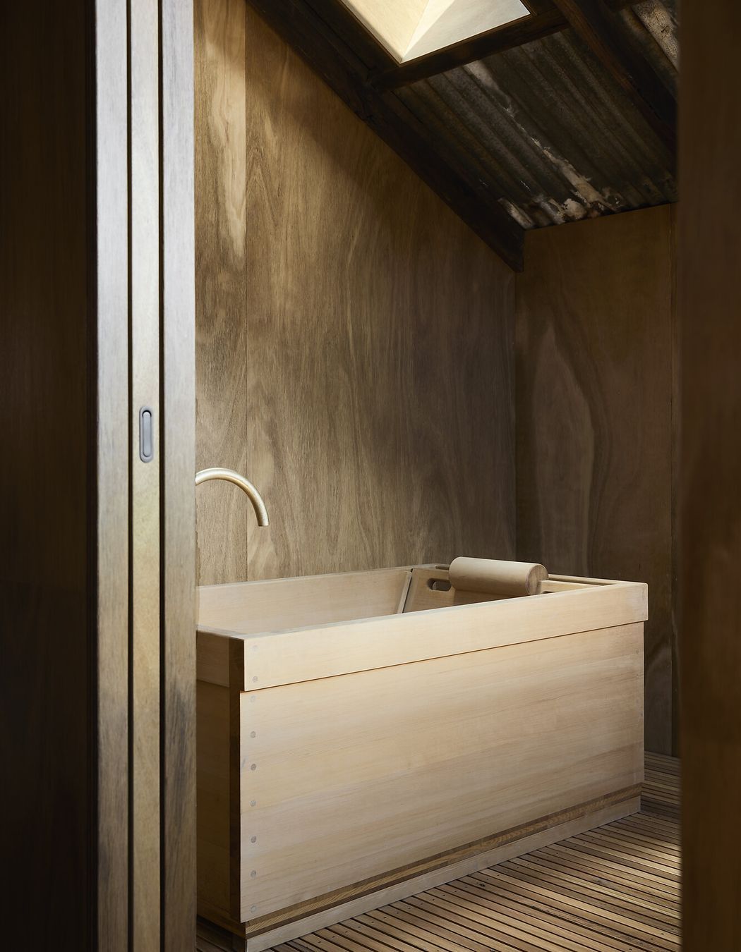 Stable and Cart House by Clare Cousins Architects | Photography by Sharyn Cairns