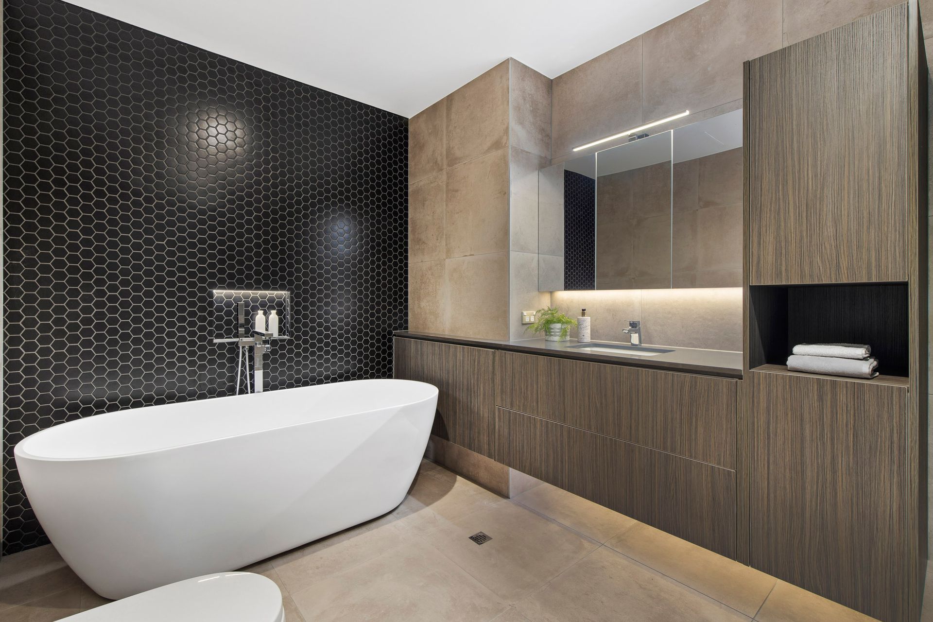 How to take 'scroll stopper' photos of your property