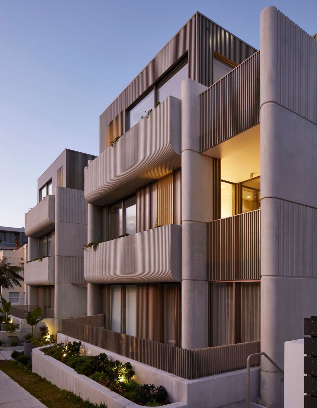 Ramsgate Ave, a contemporary apartment building in Bondi