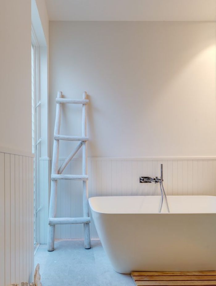 colour: white &amp; clay