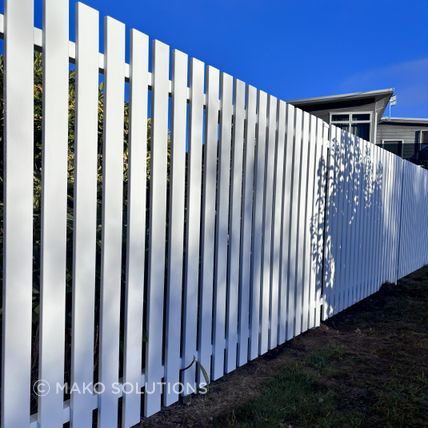 Mako-Solutions-Mako-White-Picket-Aluminium-Fence-.jpg