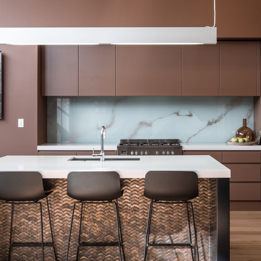 Expert tips for choosing the perfect glass splashback