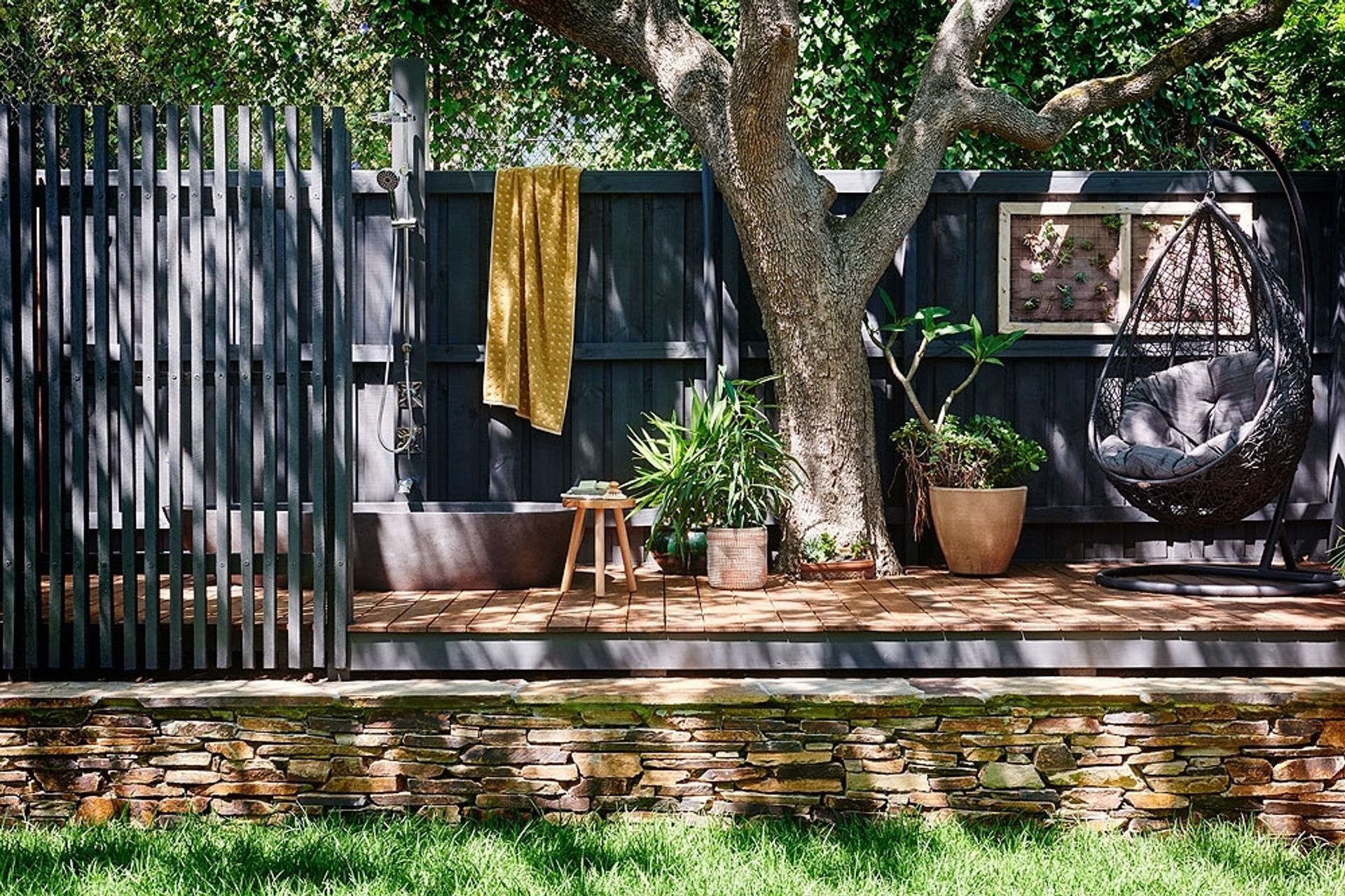 Marker-outdoor-bath-on-deck-x-1.jpg