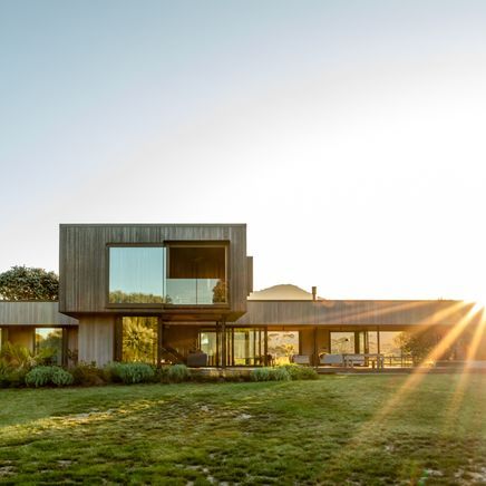 A holiday home designed to reflect the magic of Great Barrier Island