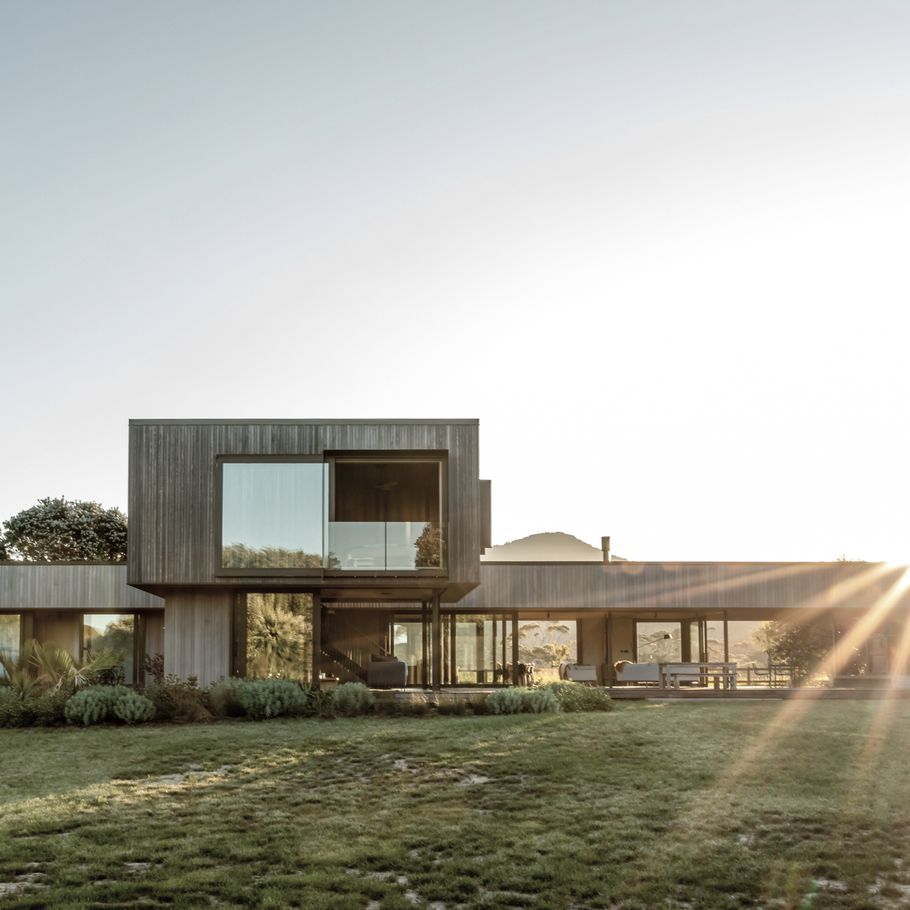 A holiday home designed to reflect the magic of Great Barrier Island