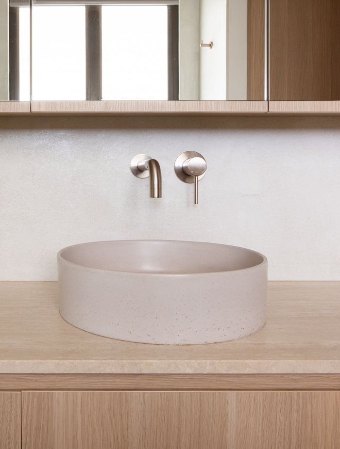 A simple, minimalist finish.