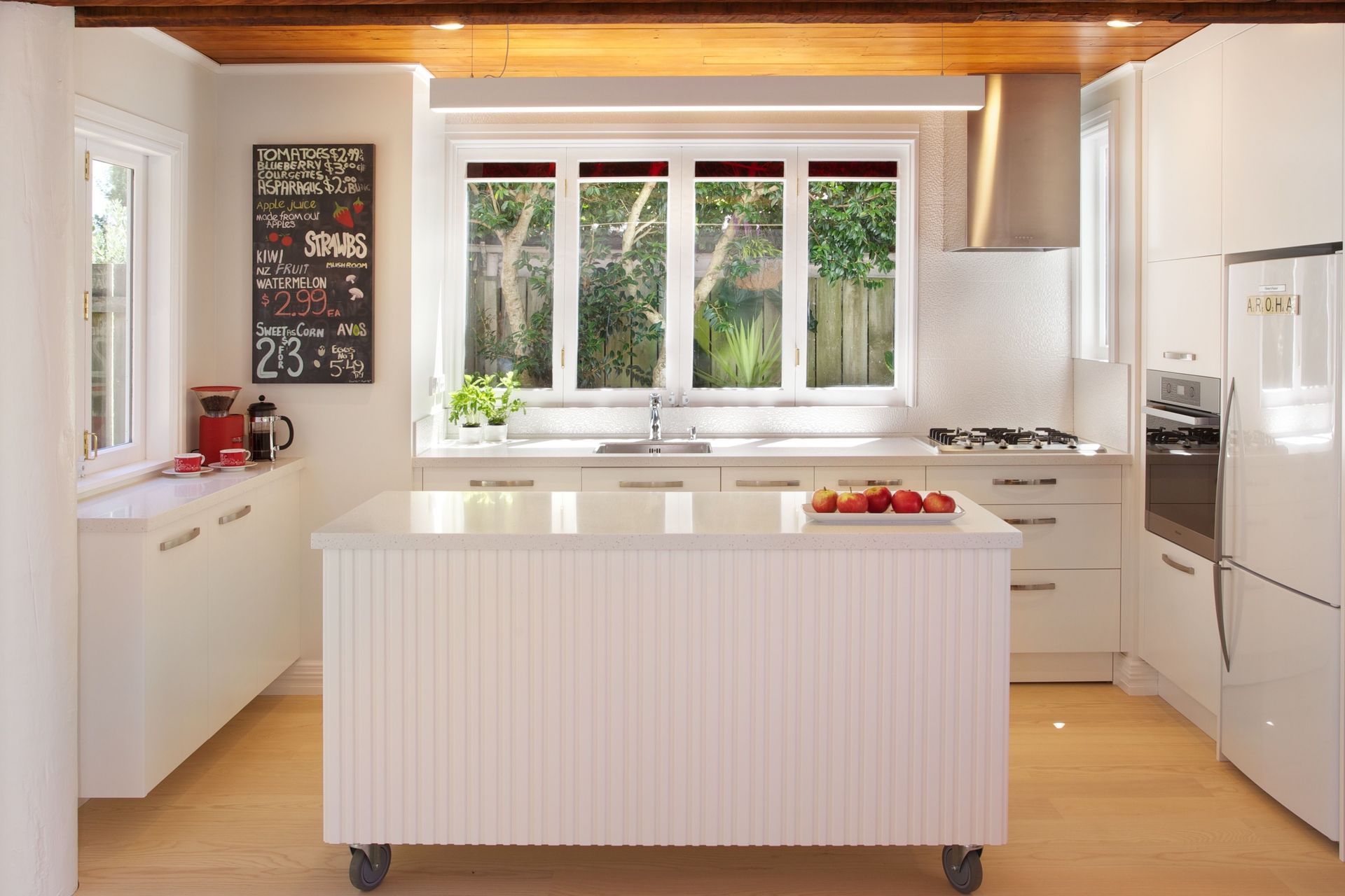 Clever Tips for Designing Compact Kitchens