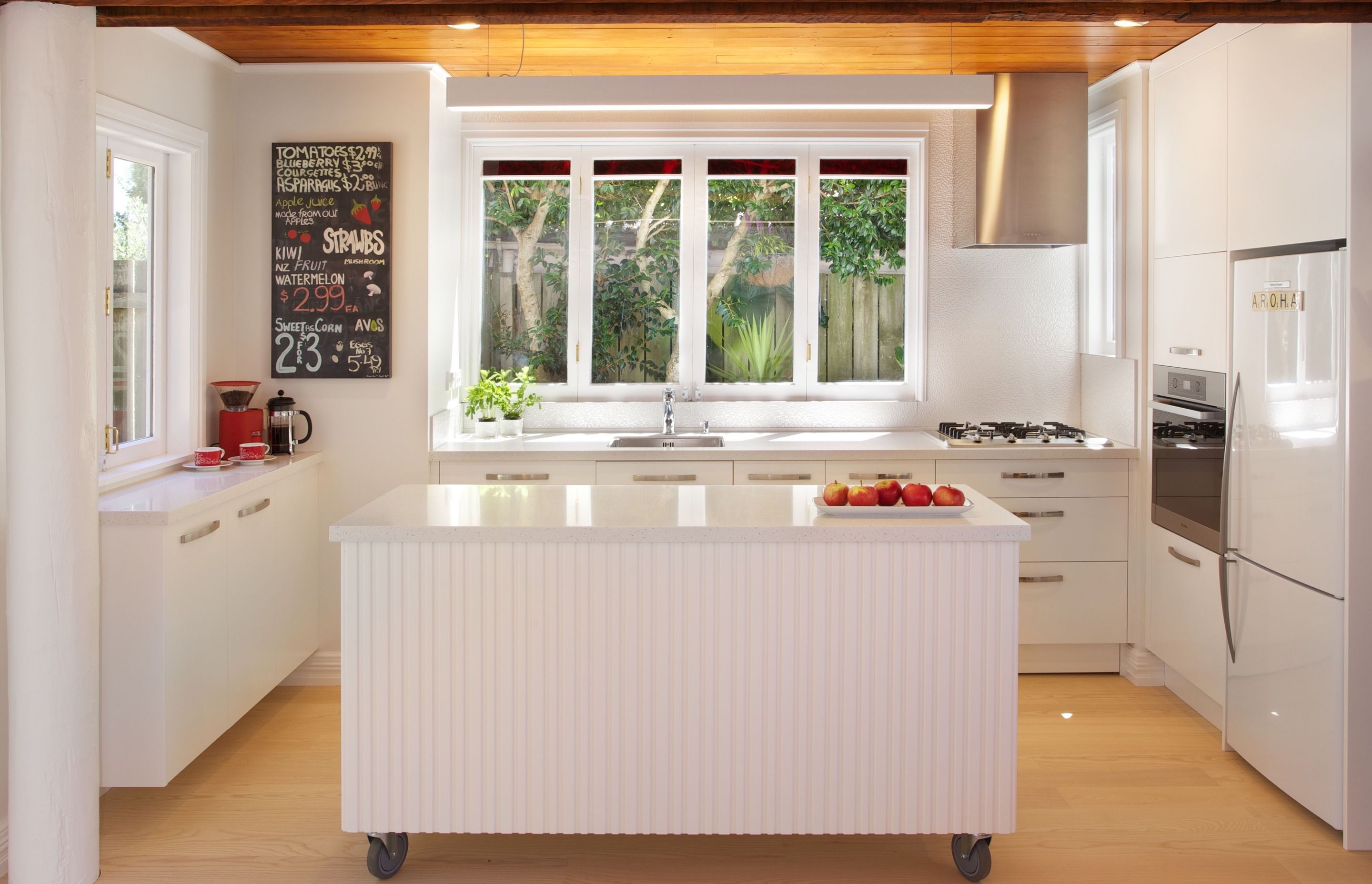 Clever Tips for Designing Compact Kitchens