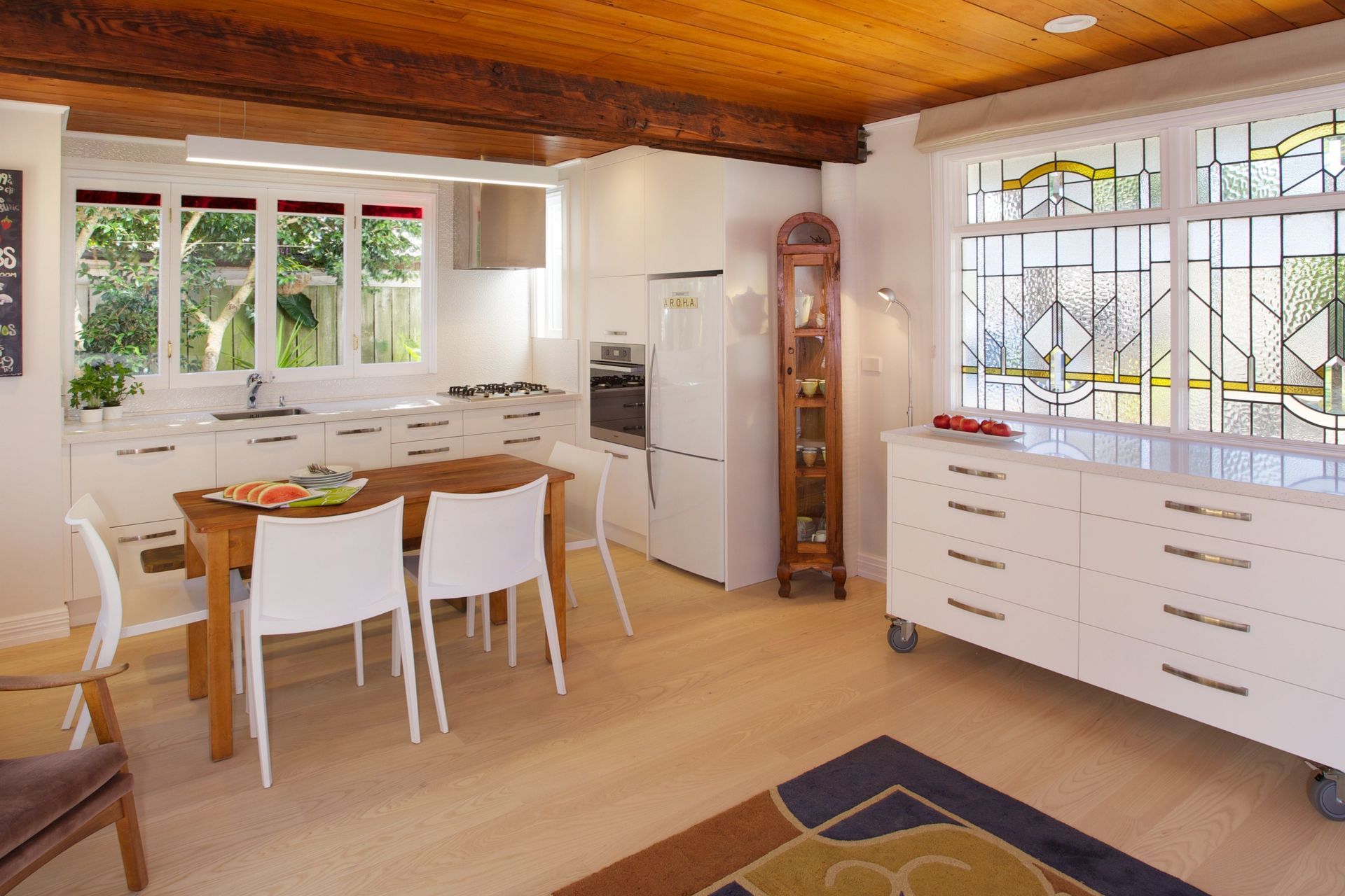 Clever Tips for Designing Compact Kitchens