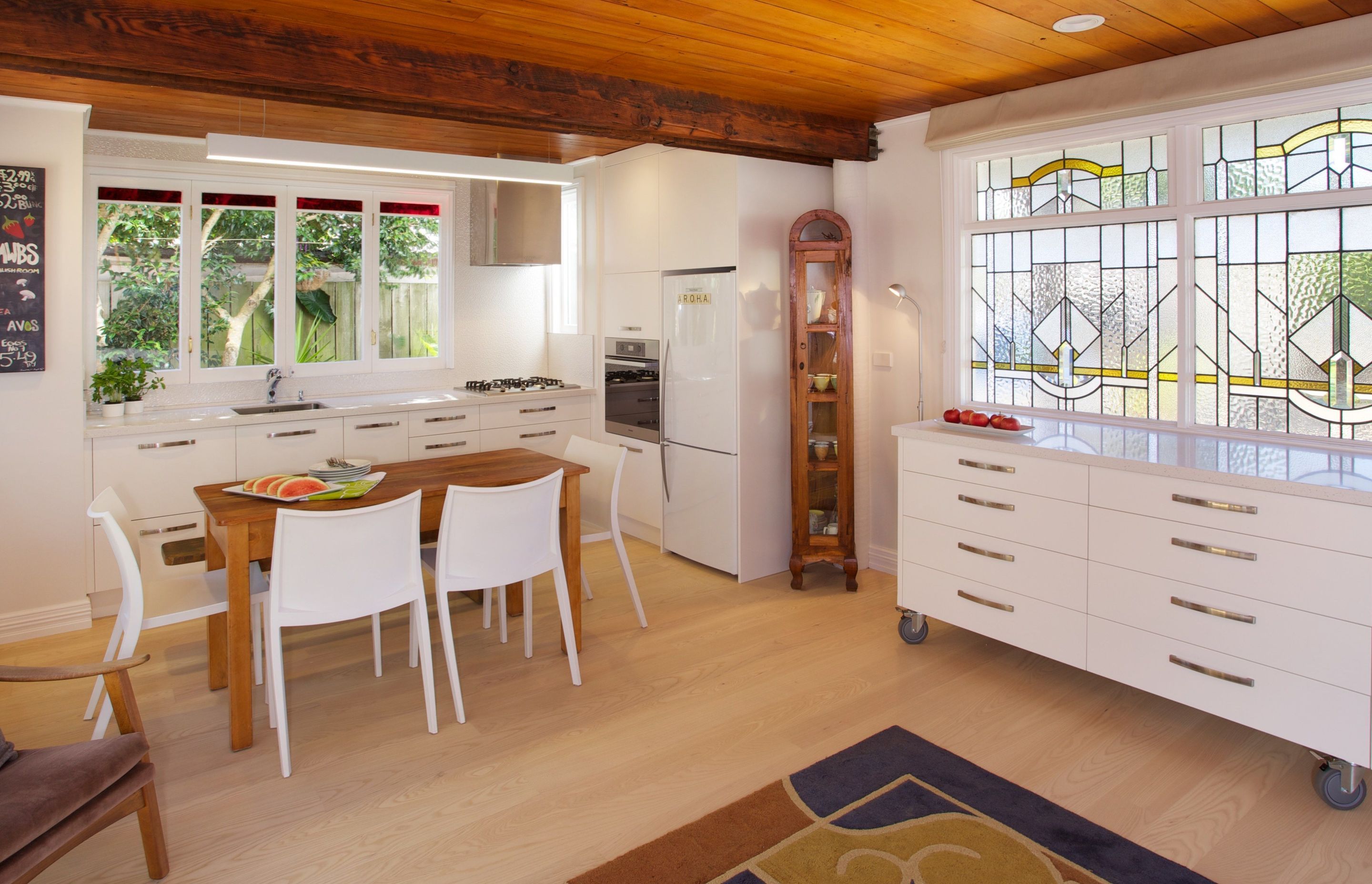 Clever Tips for Designing Compact Kitchens