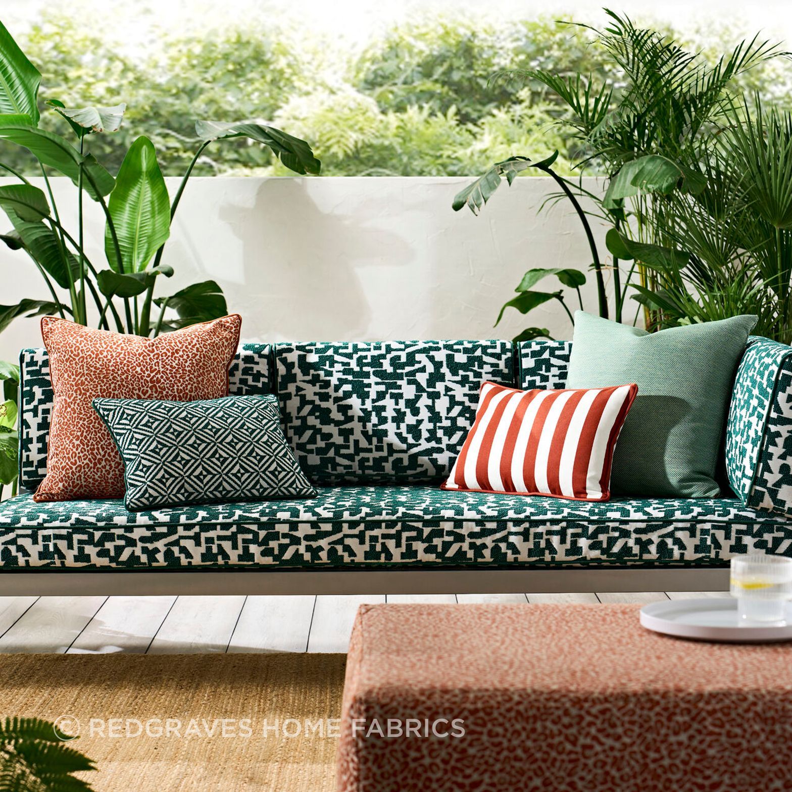 OUTDOOR080-2-medium.jpg