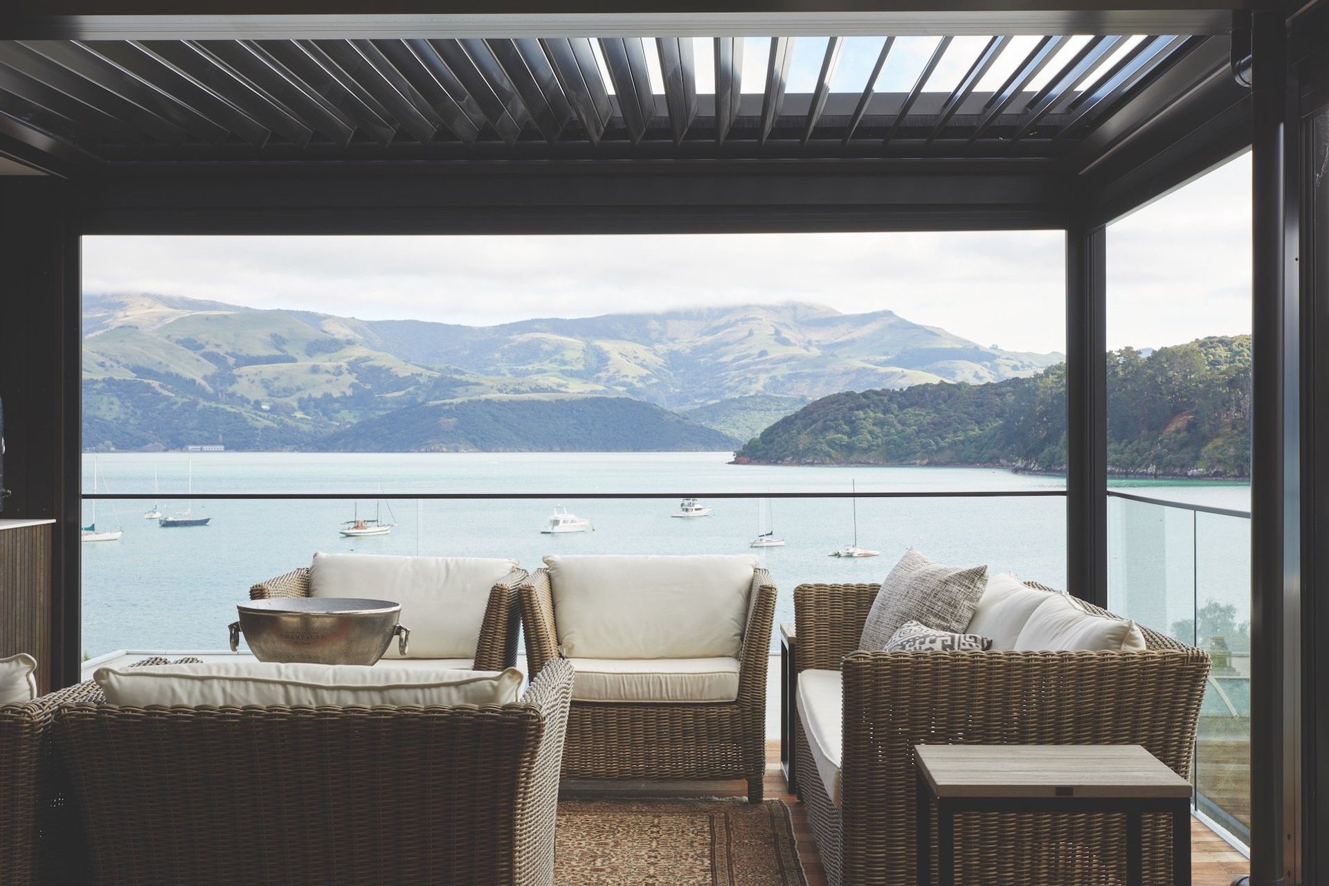 Lush louvres: The SkyLouvre Concertina – New Zealand’s first retractable roof louvre – from Johnson & Couzins is a great way to create privacy and shelter the home from prevailing winds and strong sunshine.