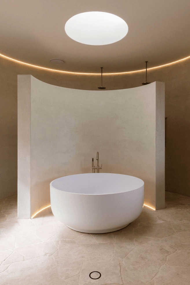The design of the Silvia ST13 Circular Bath from Stonebaths is influenced by the Japanese soaking tub.