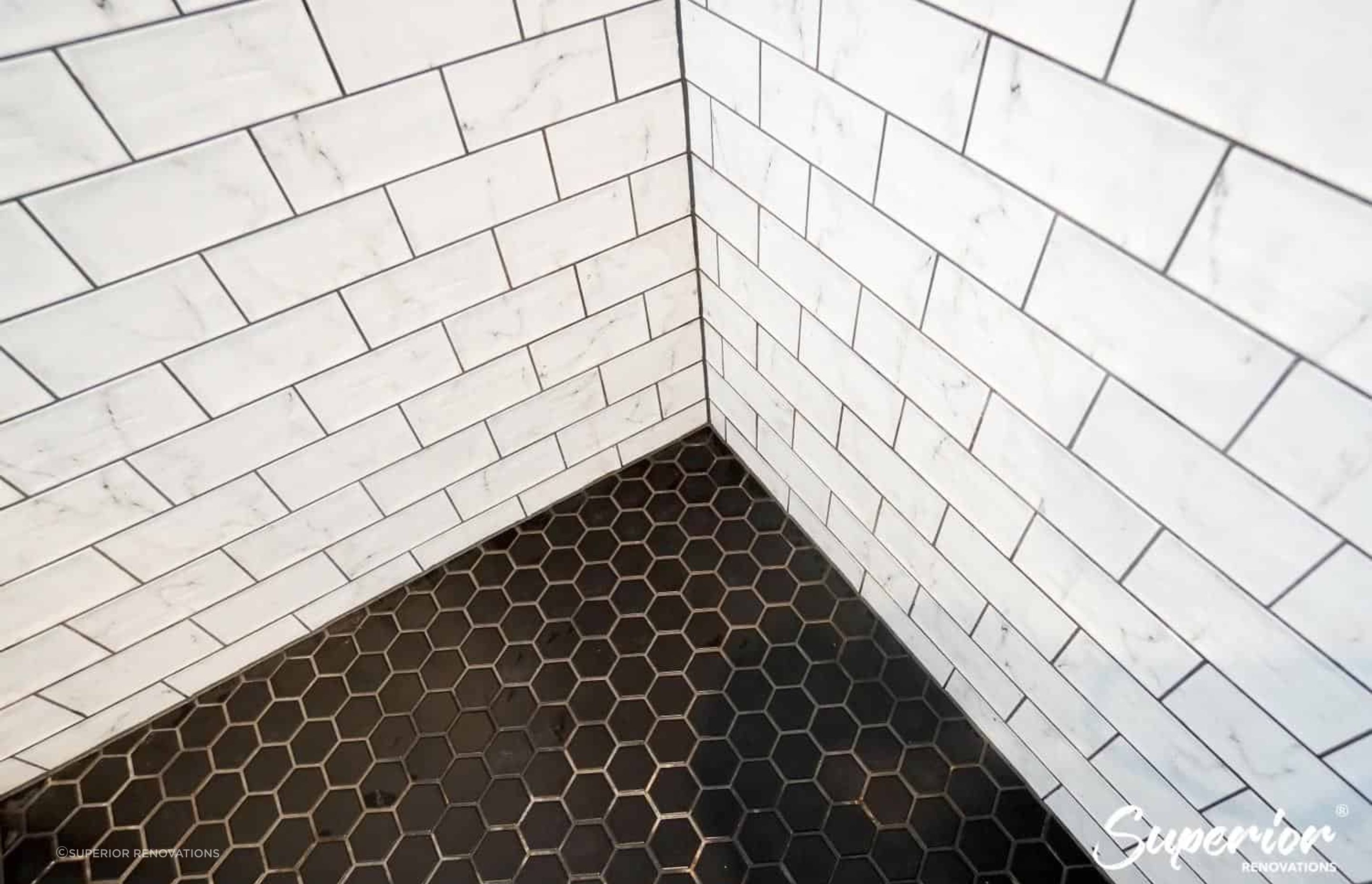 Subway tiles with dark grout