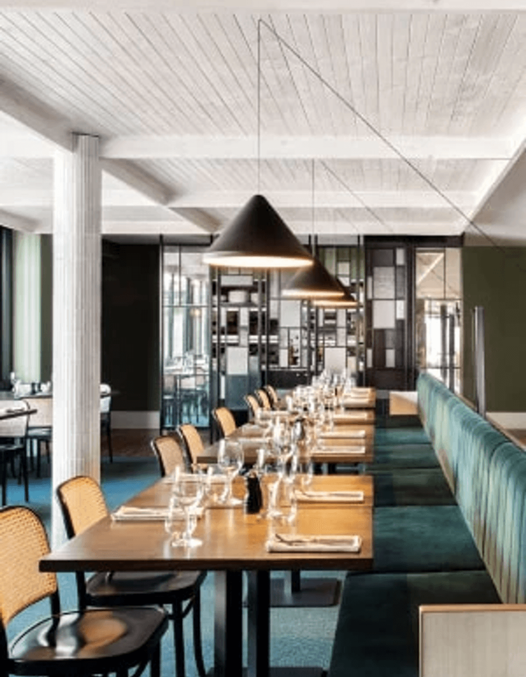 Retail and Hospitality sector with Dulux World of Colours