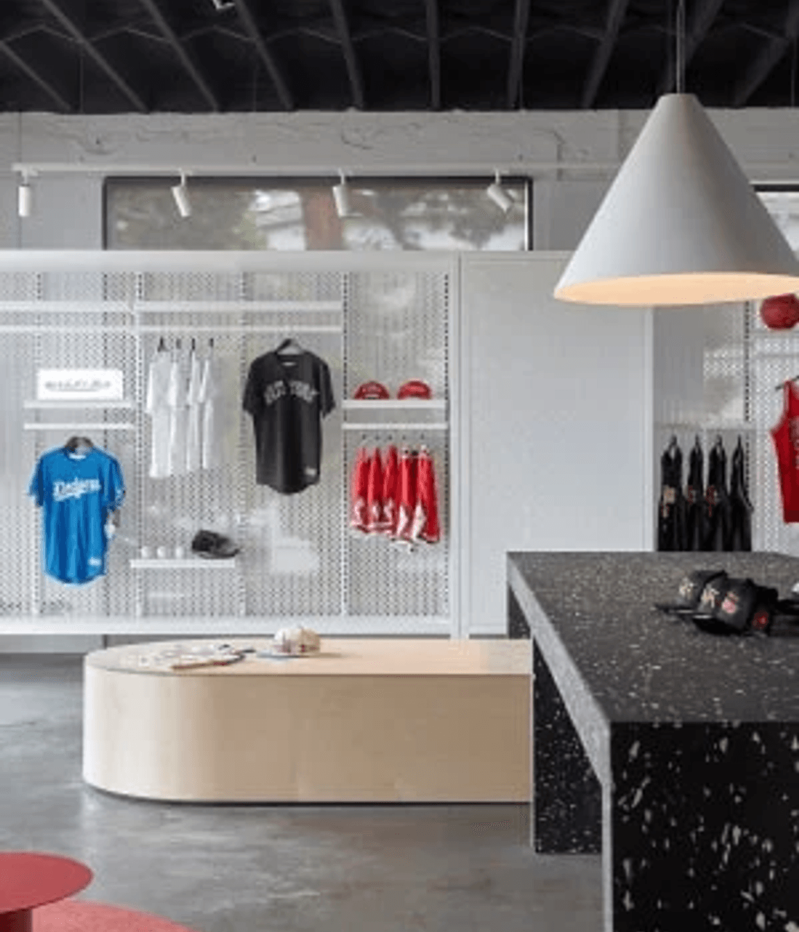 Retail and Hospitality sector with Dulux World of Colours