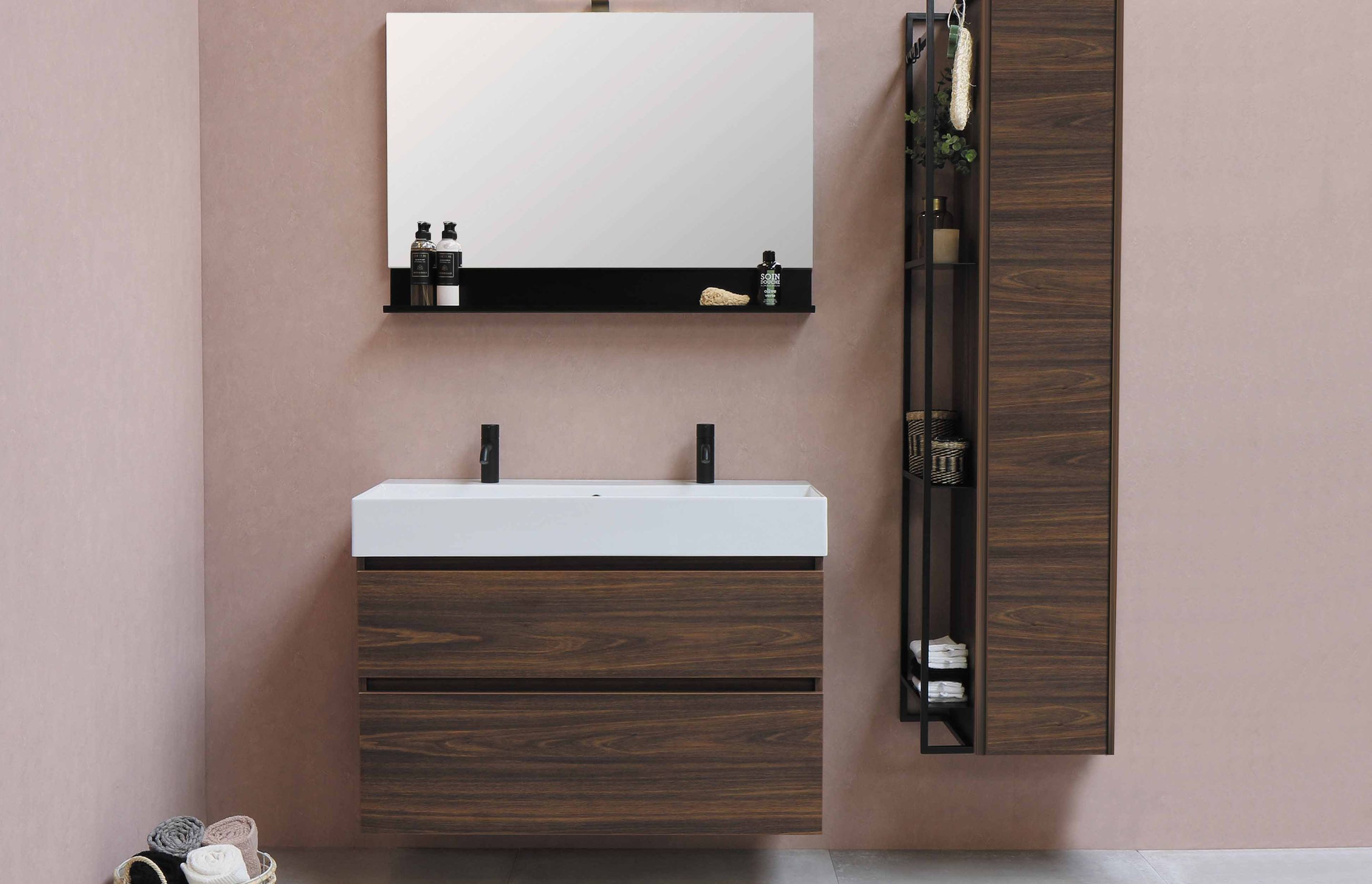 Pink toned bathrooms can transform a bathroom into a clean and modern space