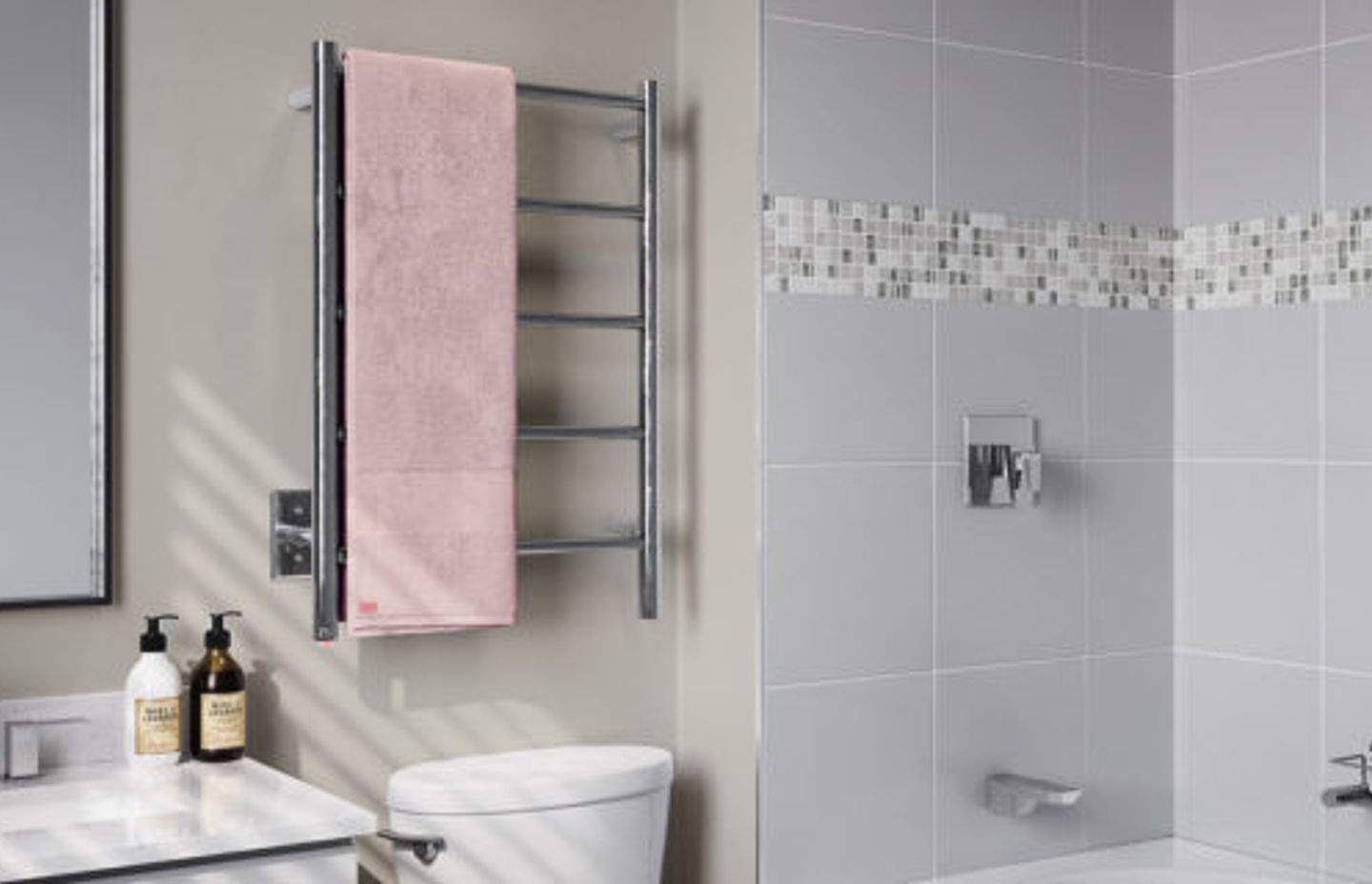 NATURAL 5 Bar 500mm heated towel rail with PTSelect Switch (US model shown here - square cover plate)