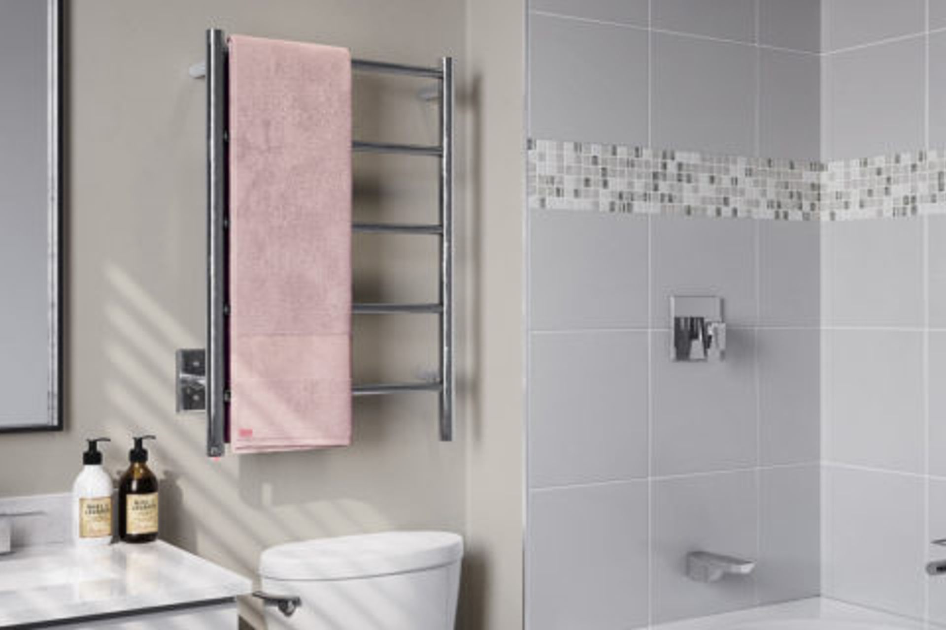 NATURAL 5 Bar 500mm heated towel rail with PTSelect Switch (US model shown here - square cover plate)
