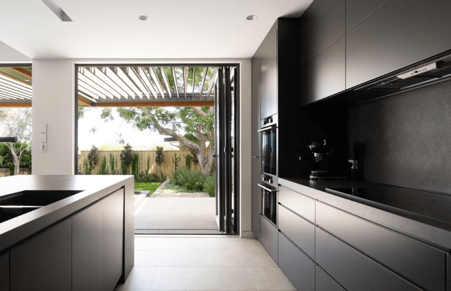 Why mesh filters work best on rangehoods