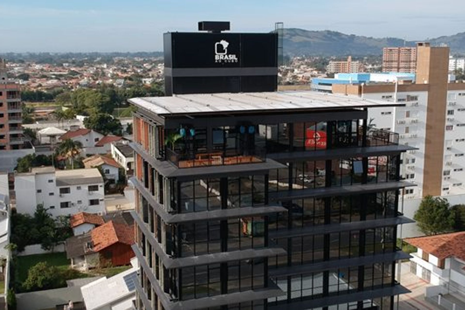 The eight-floor modular building is designed in industry software, including Trimble’s SketchUp and Tekla products.