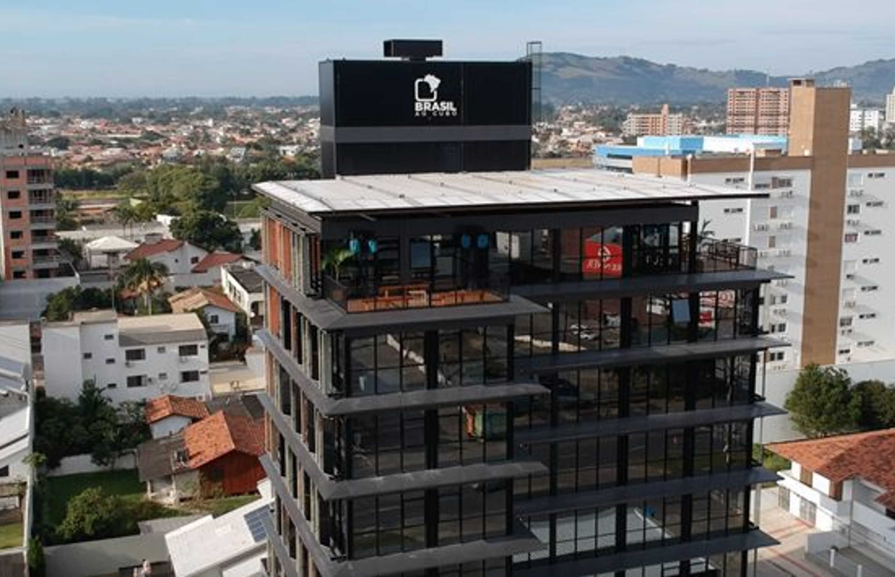 The eight-floor modular building is designed in industry software, including Trimble’s SketchUp and Tekla products.