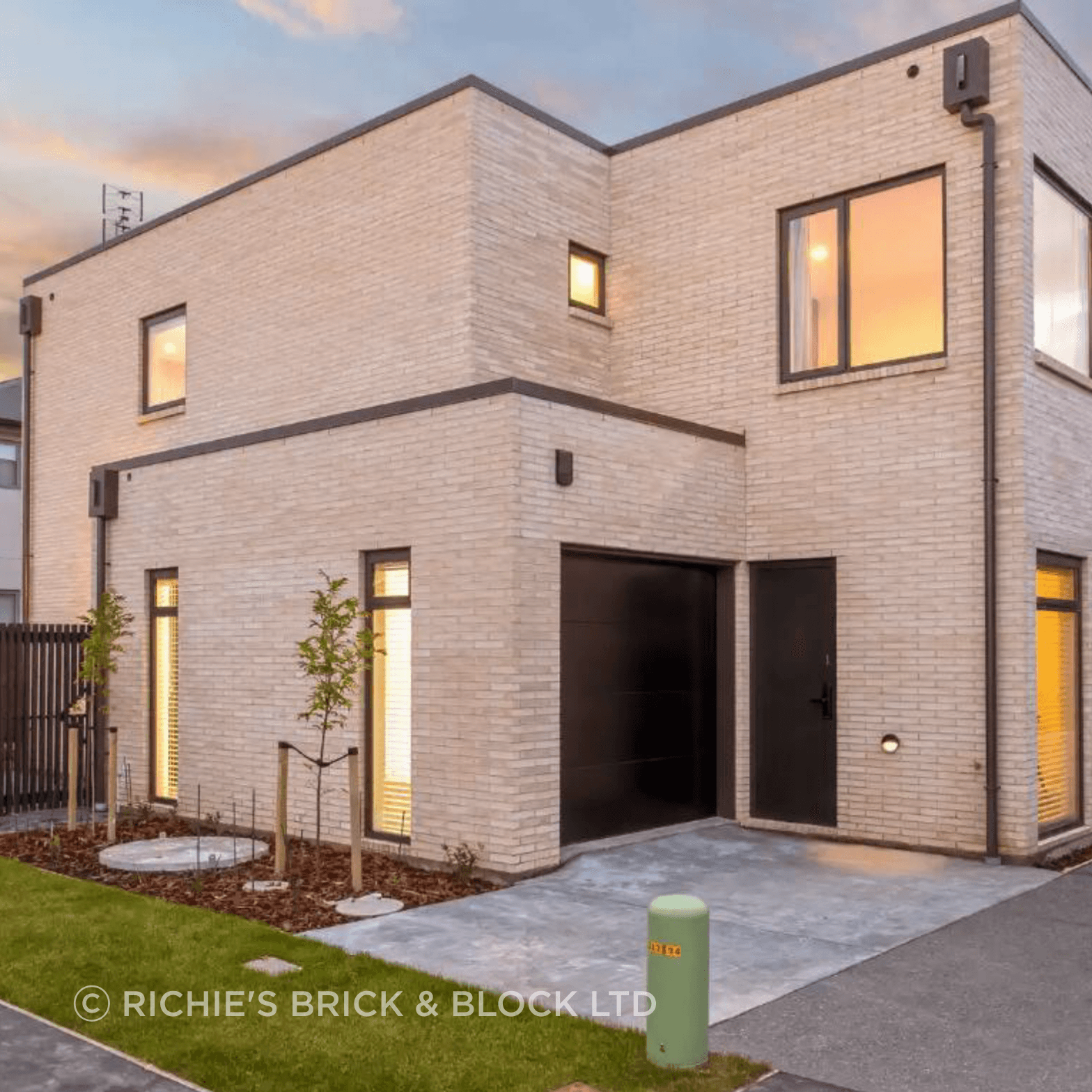 Richies-Brick-and-Block-44-Winchester-Street-6-v2.png