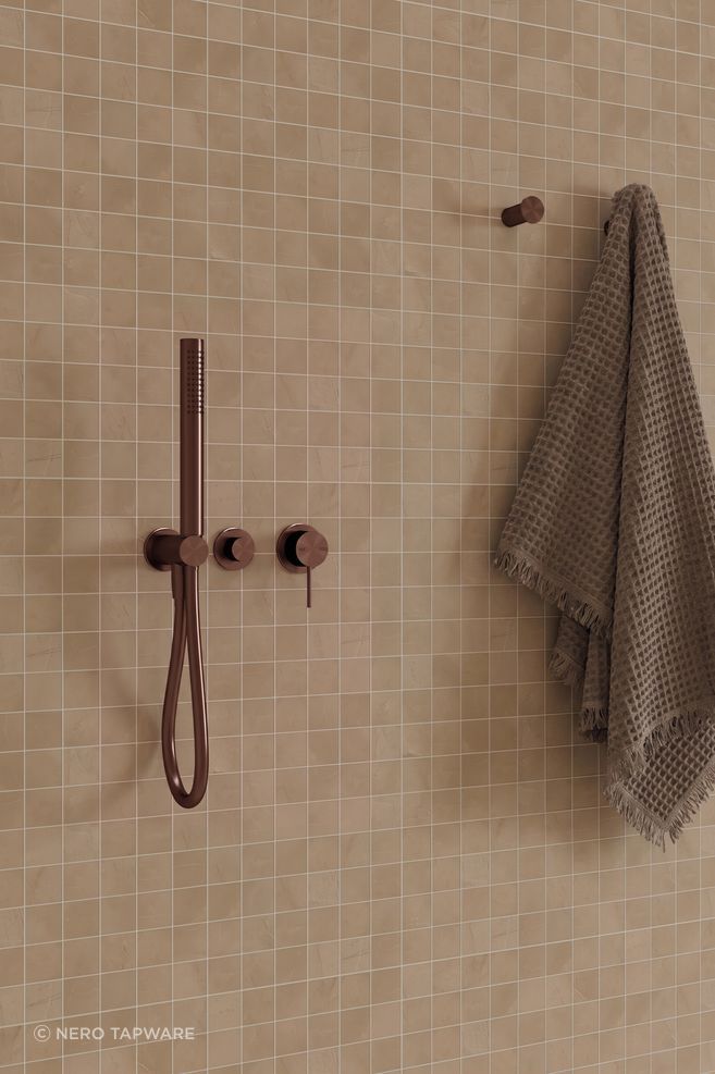 Rome-Bronze-Shower-System-ap-compressed.jpg