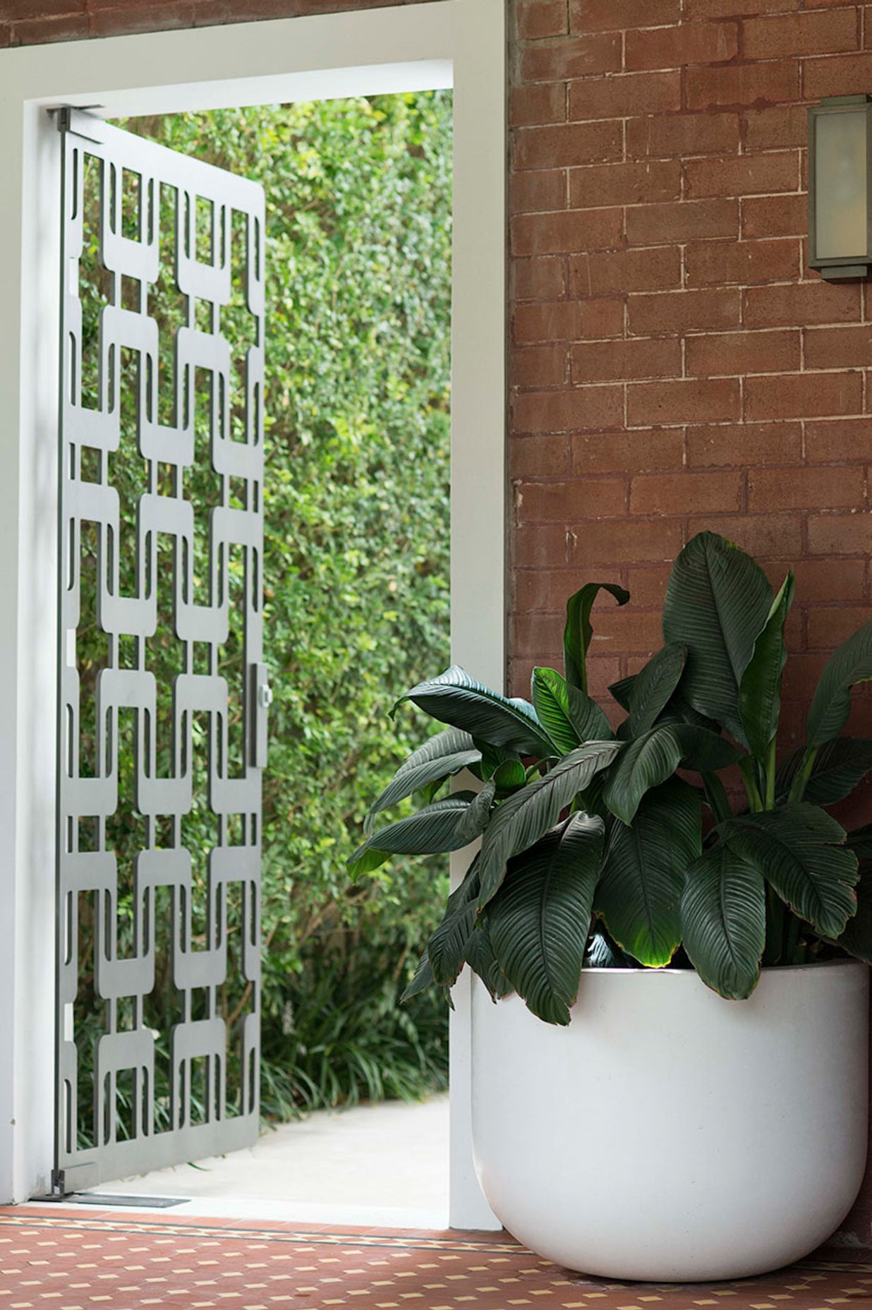 In the Zone: Visually separating a Granny Flat