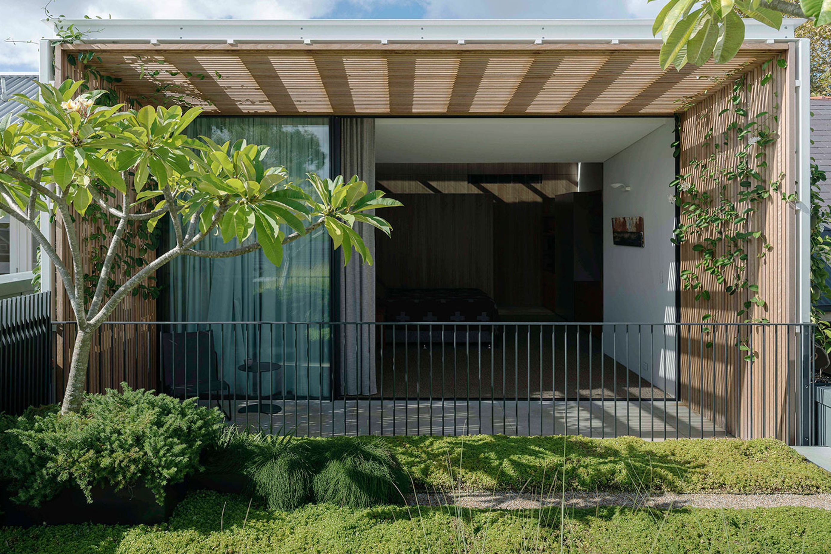 In the Zone: Visually separating a Granny Flat