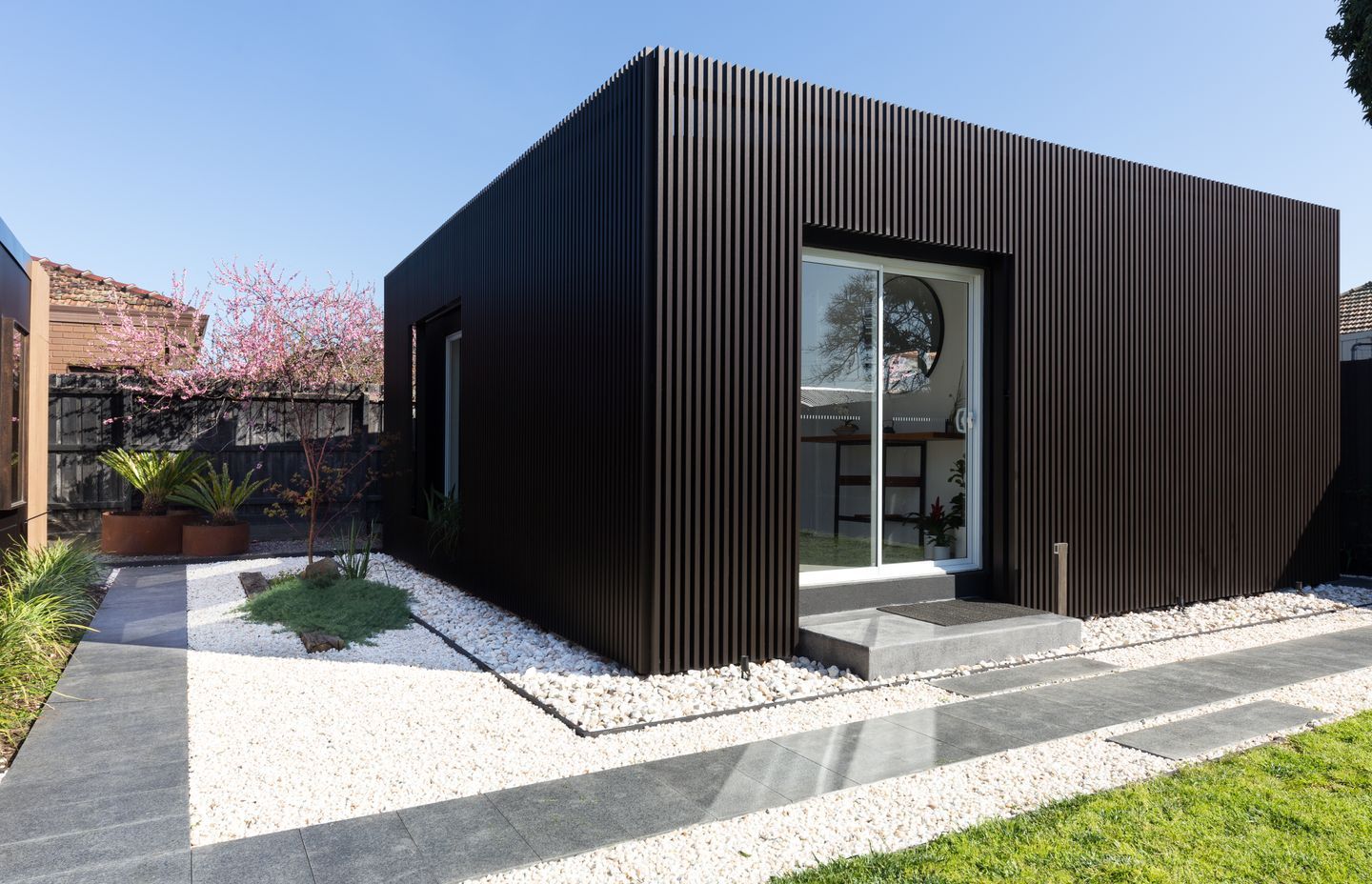 Covet - Mizotsuki Batten Screen Cladding System