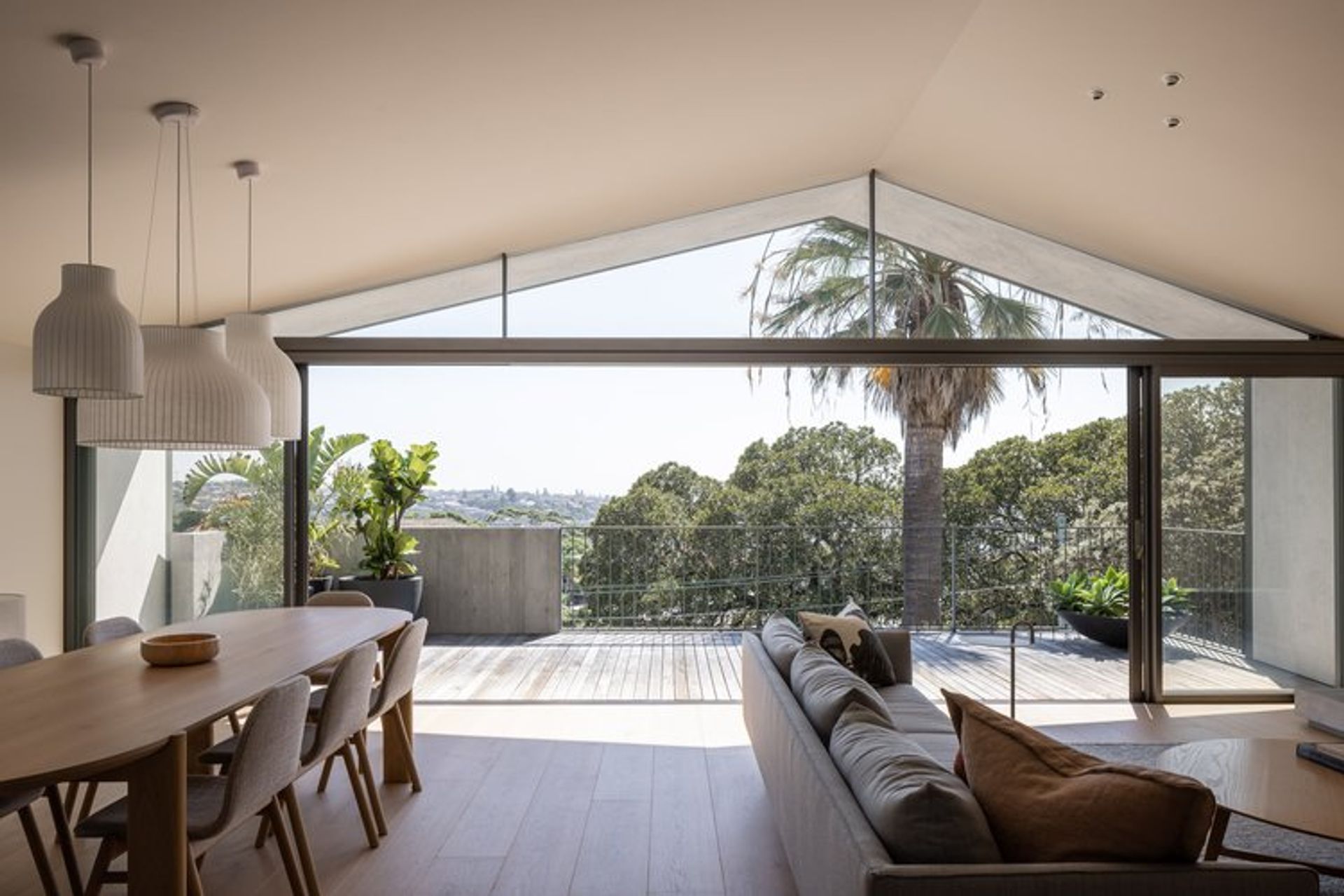 Coogee Residence by Smyth & Smyth | Photography by Simon Whitbread