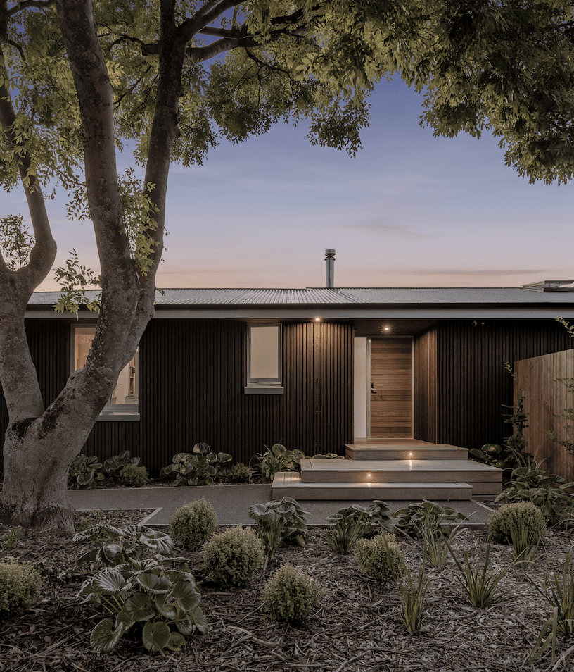 Bringing a house on the edge of a vineyard from the 1960s to the 2020s