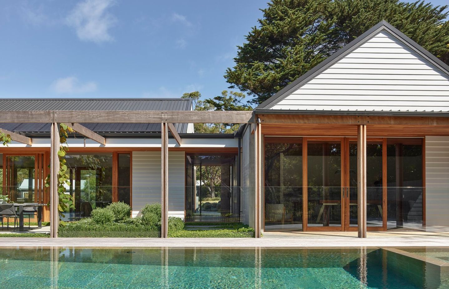 Honeysuckle House Shoreham by Planned Living Architects | Photography by Derek Swalwell